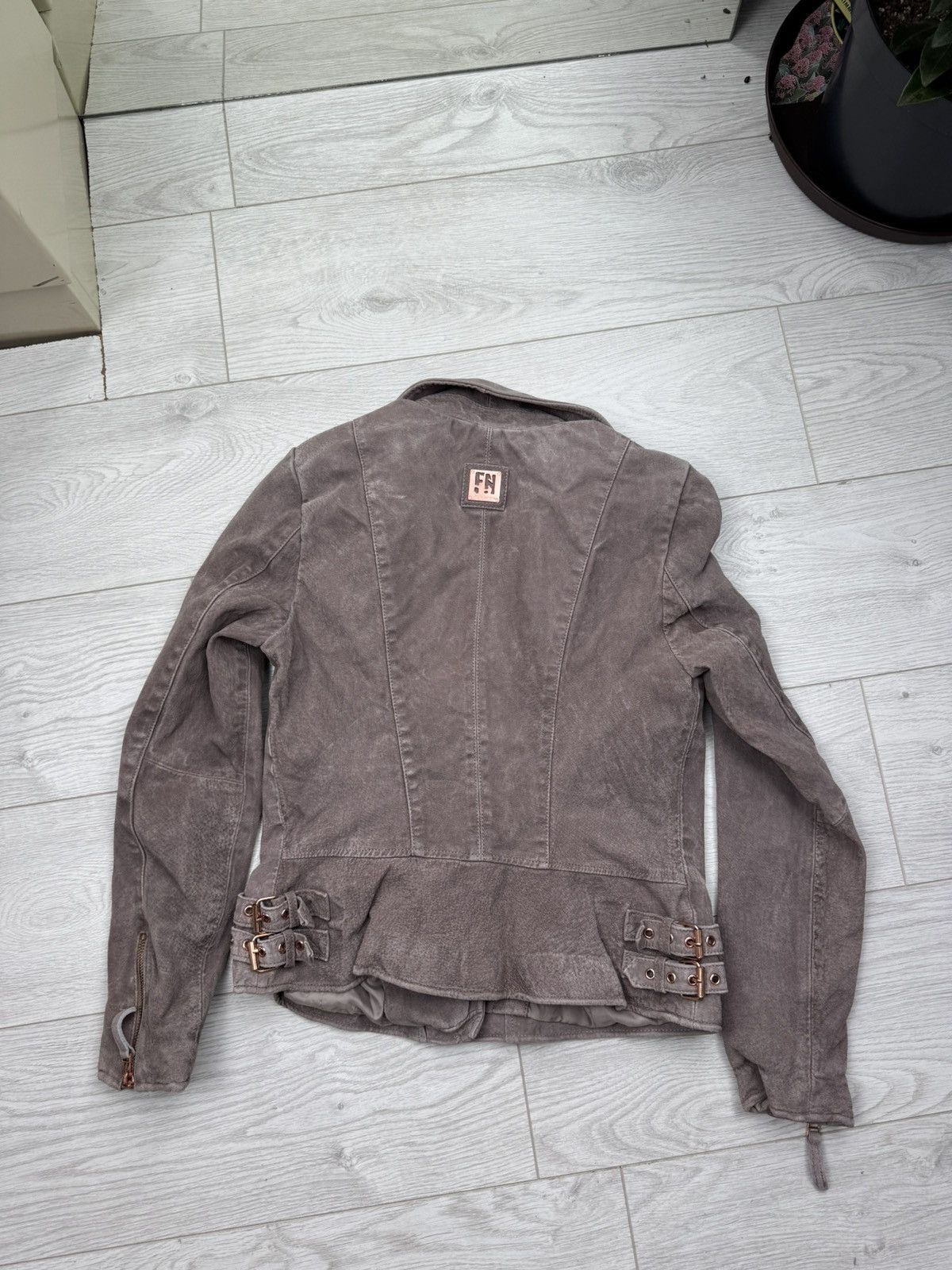 Japanese Brand × Vintage Vintage Freaky Nation Brown Woman Leather Jacket Size L / US 10 / IT 46 - 2 Thumbnail