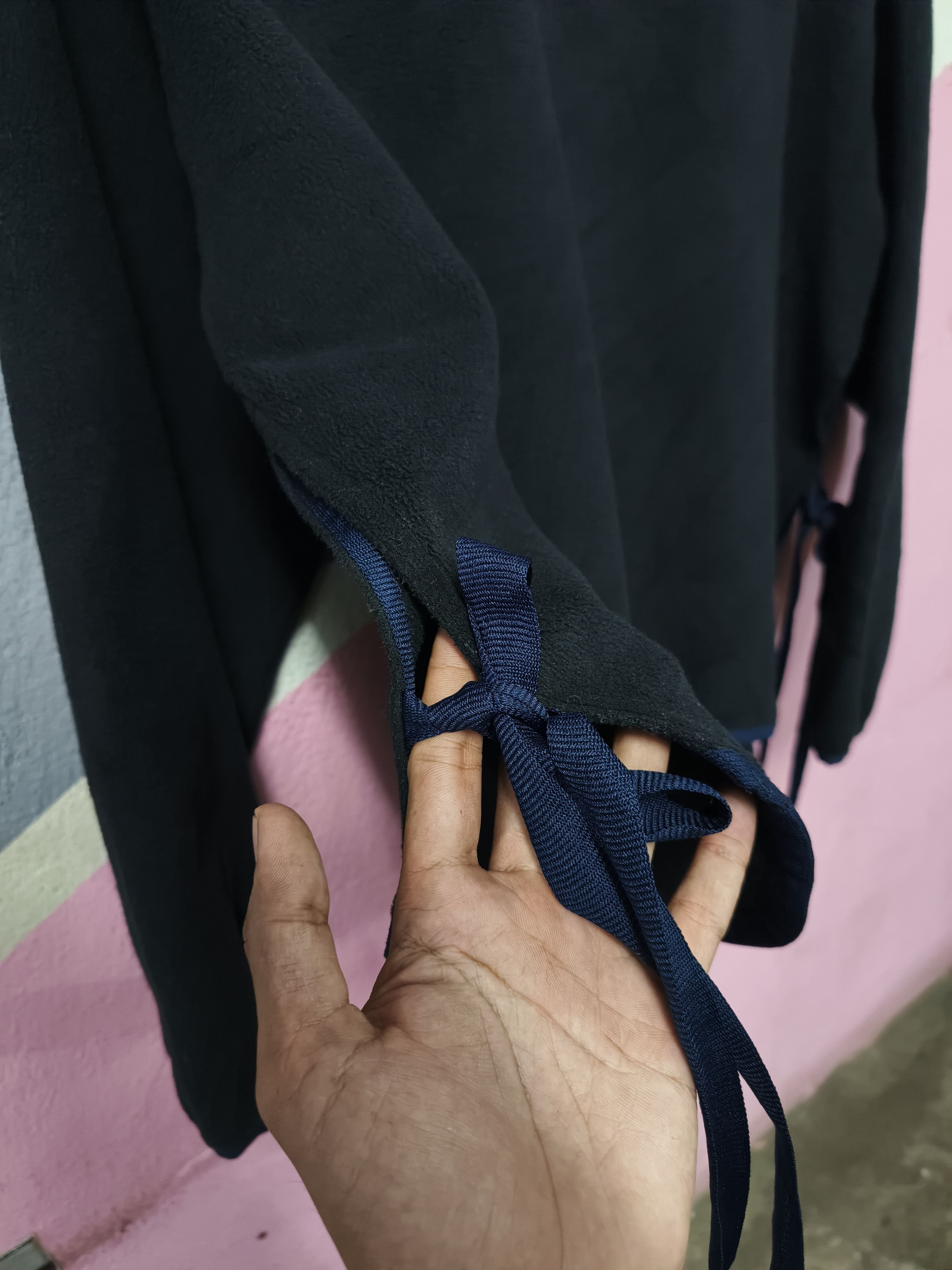 Uniqlo × White Mountaineering UNIQLO X WHITE MOUNTAINEERING BLACK OVERSIZED SWEATER Size L / US 10 / IT 46 - 3 Thumbnail