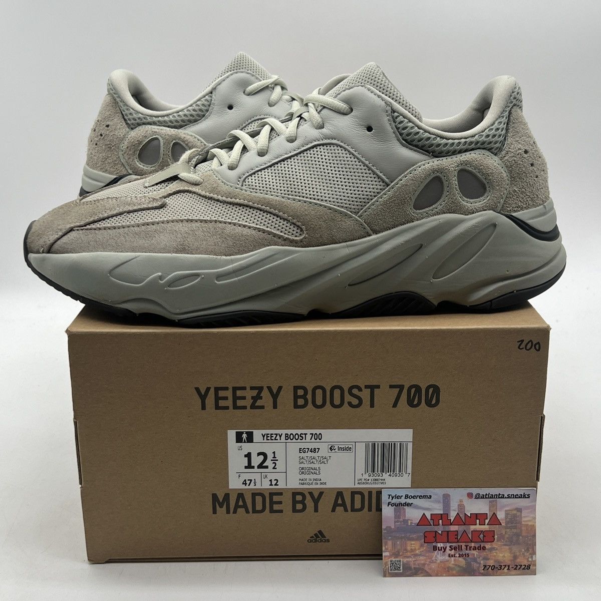adidas gazelle silver green womens Adidas Yeezy 700 V3 'Fade Salt'