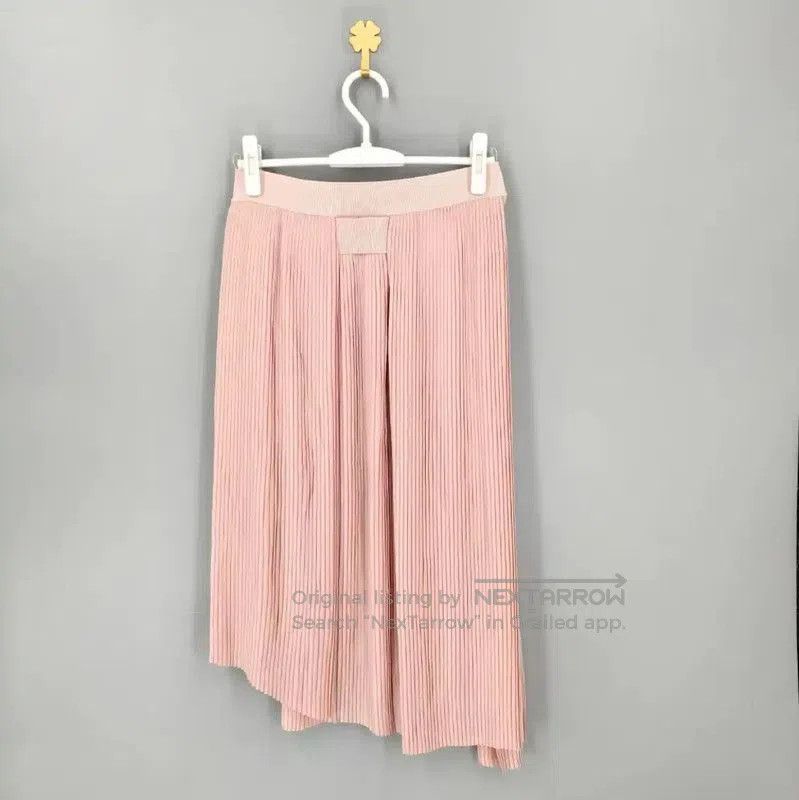 Givenchy Givenchy Pink Women's Pleated Skirt . Size 23" - 2 Thumbnail