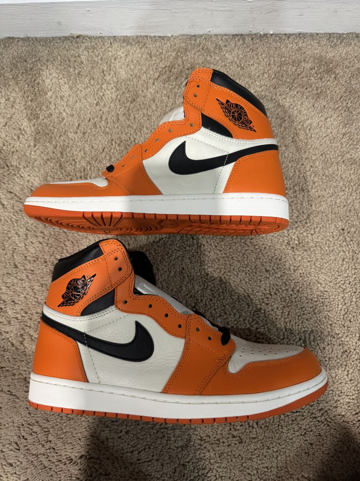 Jordan Brand Jordan 1 Shattered Backboard Away 2016 Size US 10 / EU 43 - 2 Thumbnail