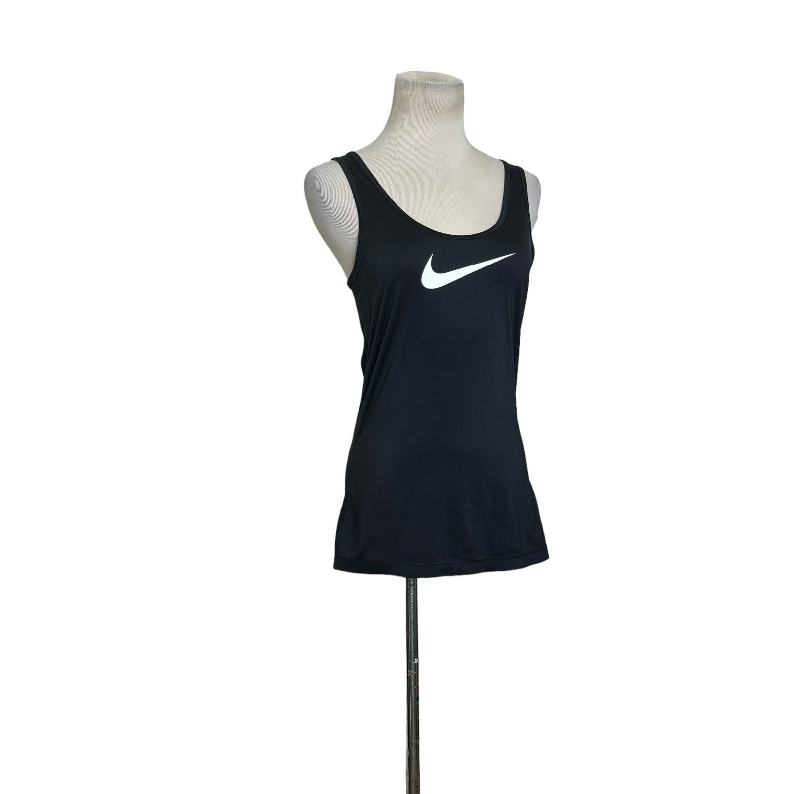 Nike Nike top black logo athletic tank top size small Size S / US 4 / IT 40 - 5 Thumbnail