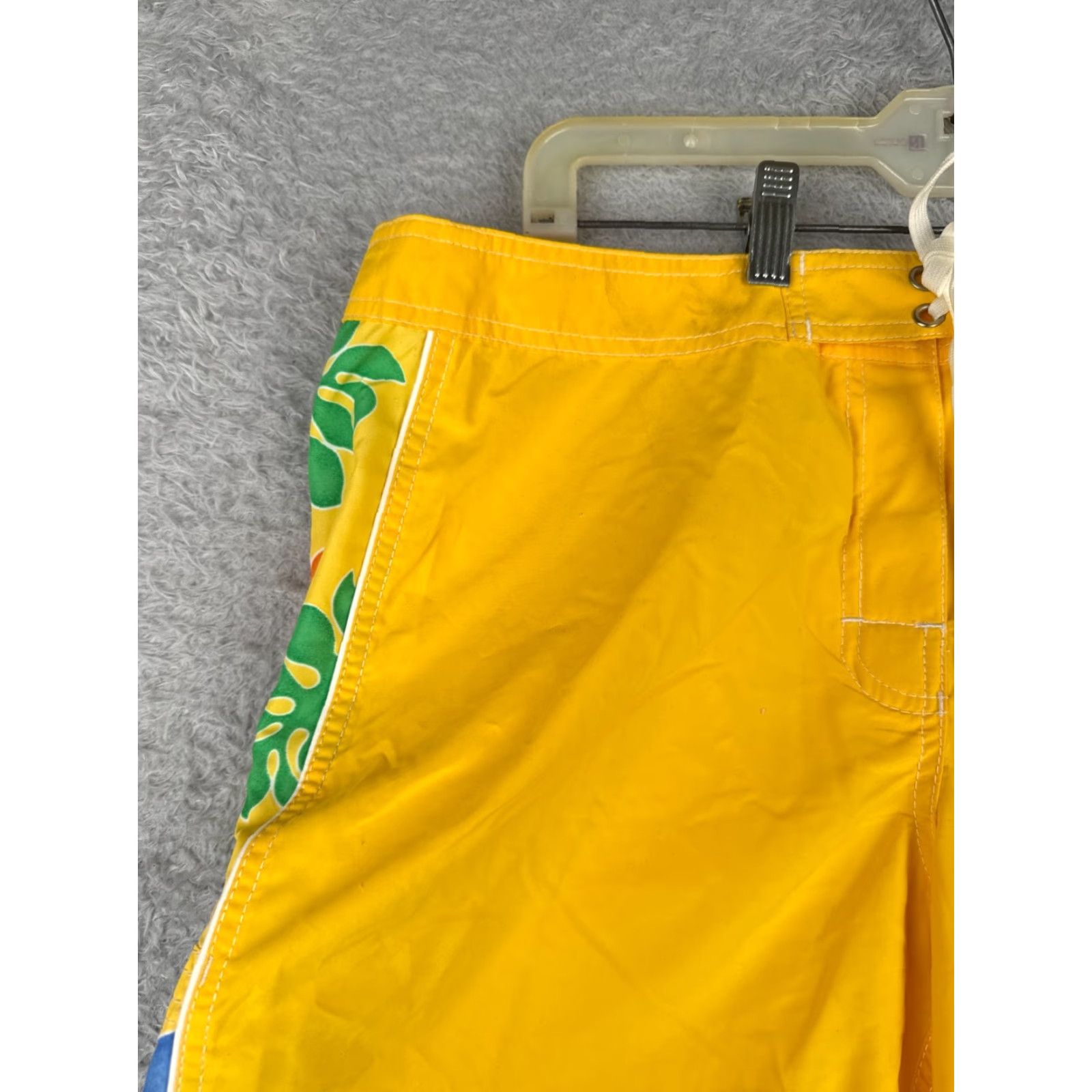 Vintage VINTAGE Mysterioso Women Board Shorts 14 Yellow Pattern Changing Chameleon Fabric Swim Bottoms Size 36" / US 14 / IT 50 - 4 Thumbnail