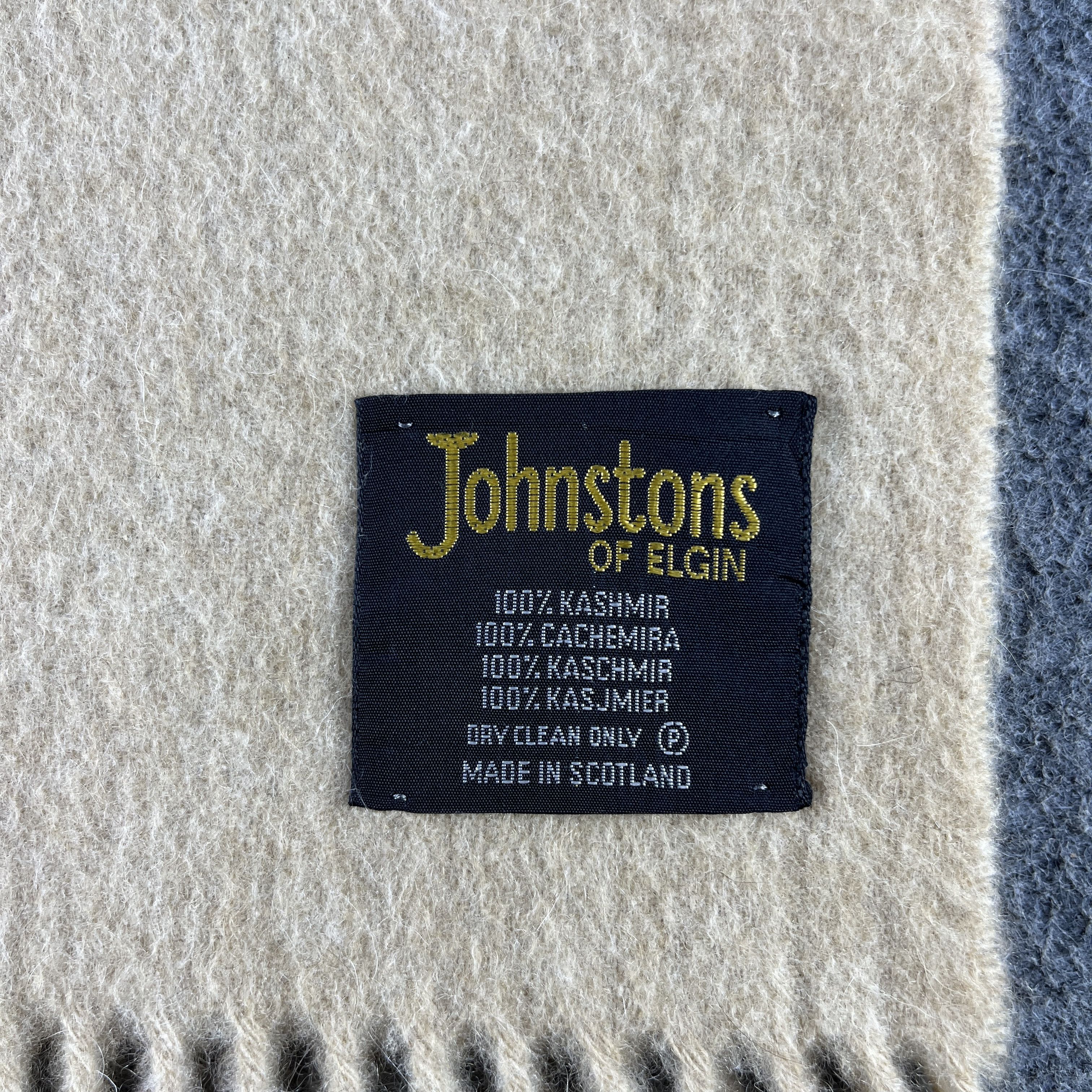 Johnstons Of Elgin Johnstons Of Elgin Scarf / Muffler / Neckwear T1435 Size ONE SIZE - 5 Thumbnail