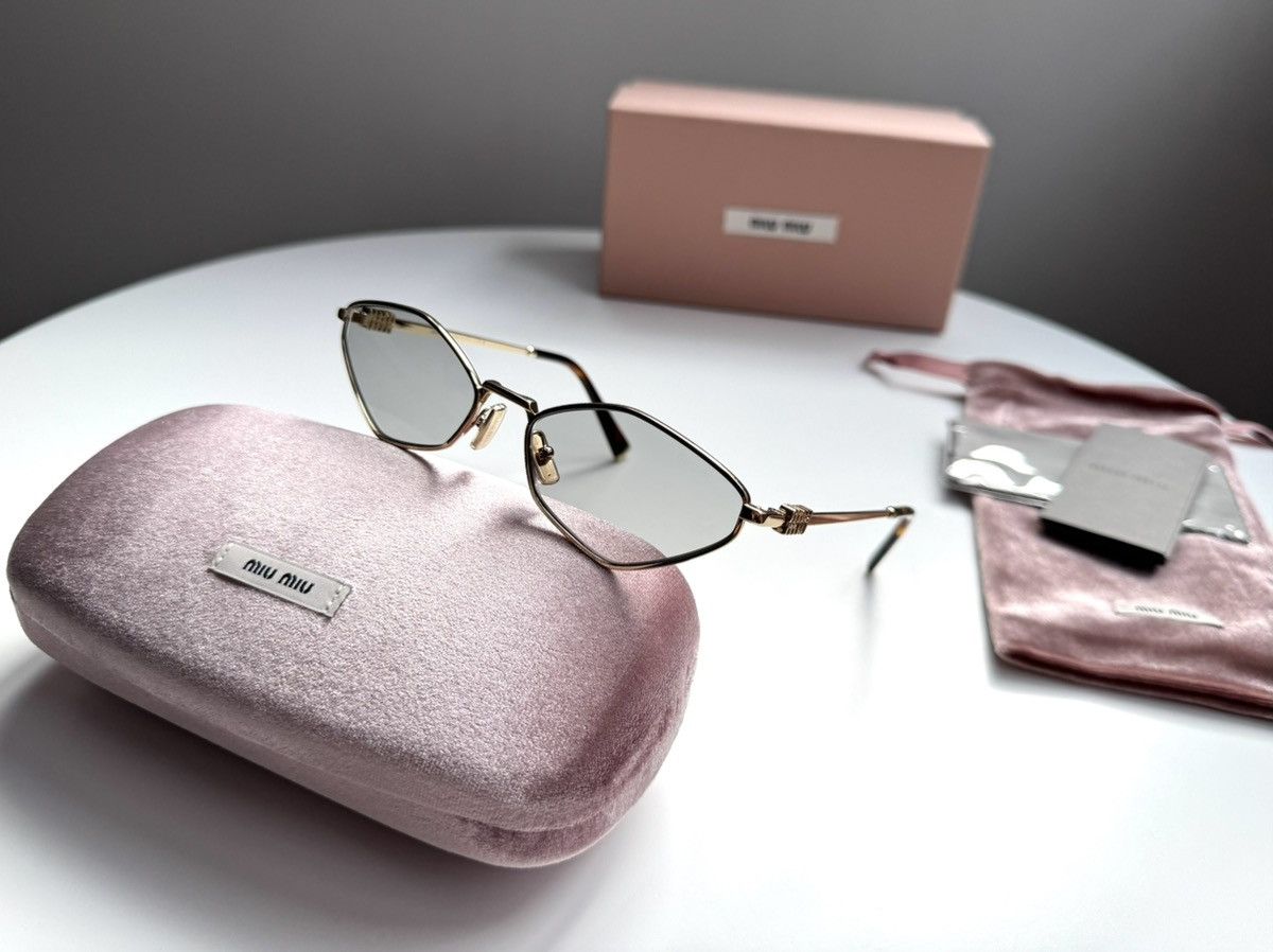 Miu Miu × Vintage NEW Miu Miu sunglasses SMU 56ZS ZVN-50K Size ONE SIZE - 5 Thumbnail
