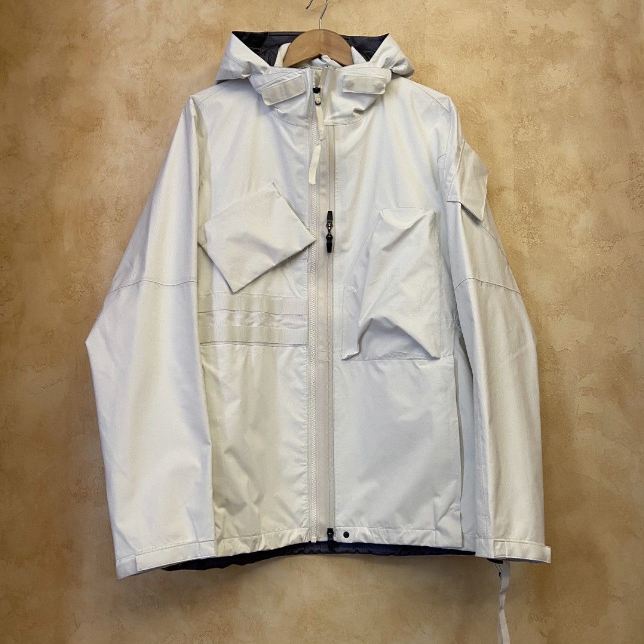 Acronym × Errolson Hugh Acronym J47TS GT Size US S / EU 44-46 / 1 - 12 Thumbnail