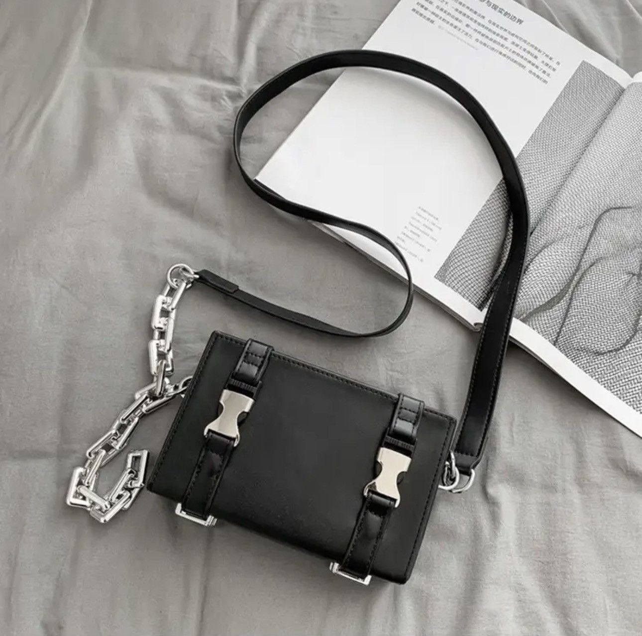 Japanese Brand Retro PU leather buckle chain shoulder box bag Size ONE SIZE - 2 Thumbnail