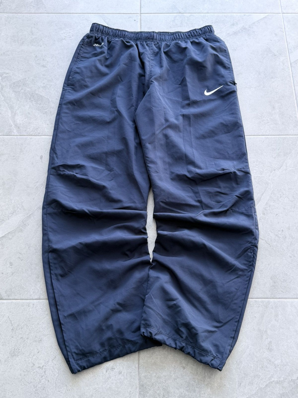 Nike Vintage 00s Nike Baggy Nylon Track Pants Size US 34 / EU 50 - 1 Thumbnail