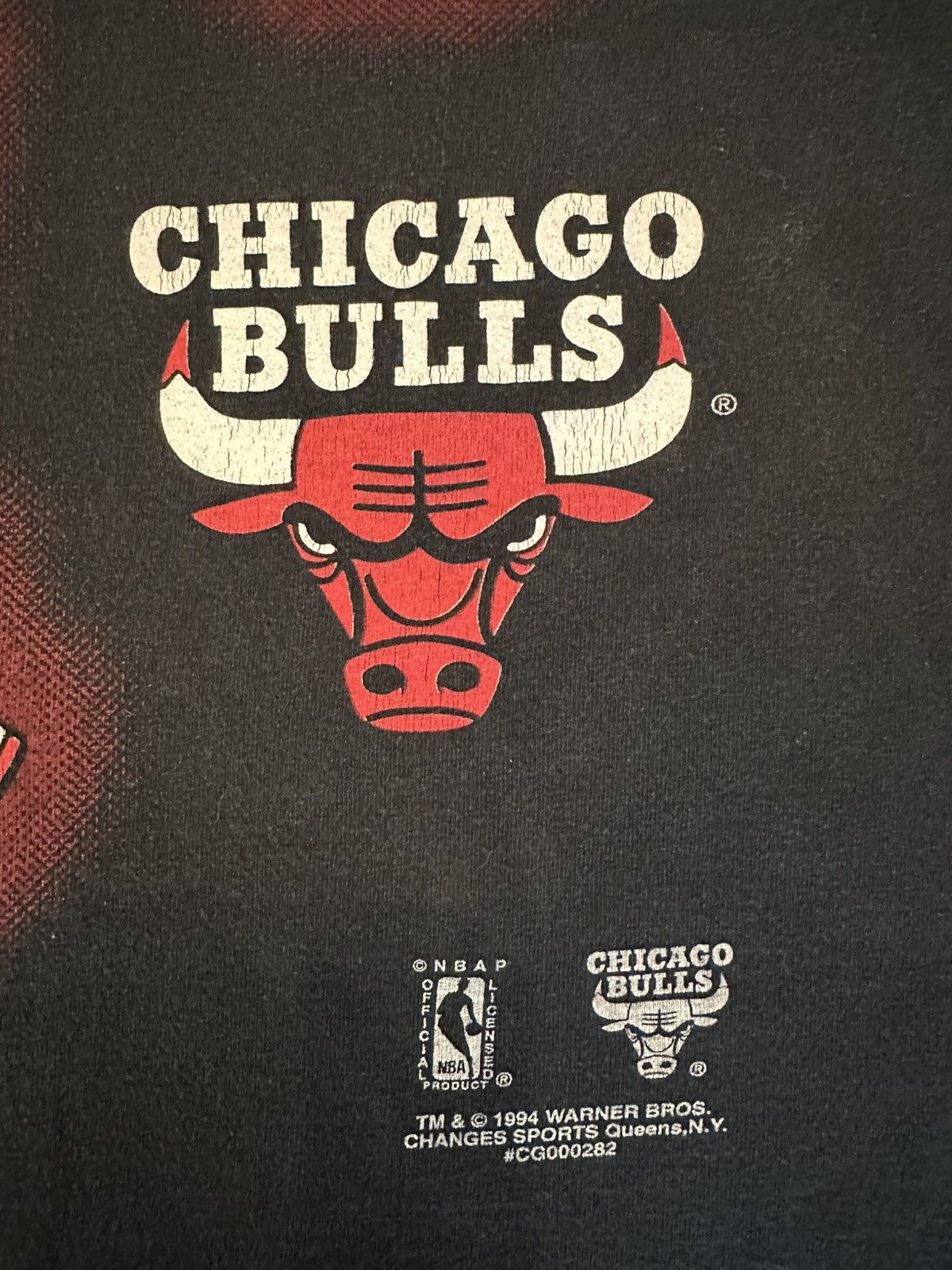 Anvil Vintage 1994 Daffy Duck Chicago Bulls Men’s T-Shirt-Size XL Size US XL / EU 56 / 4 - 2 Thumbnail