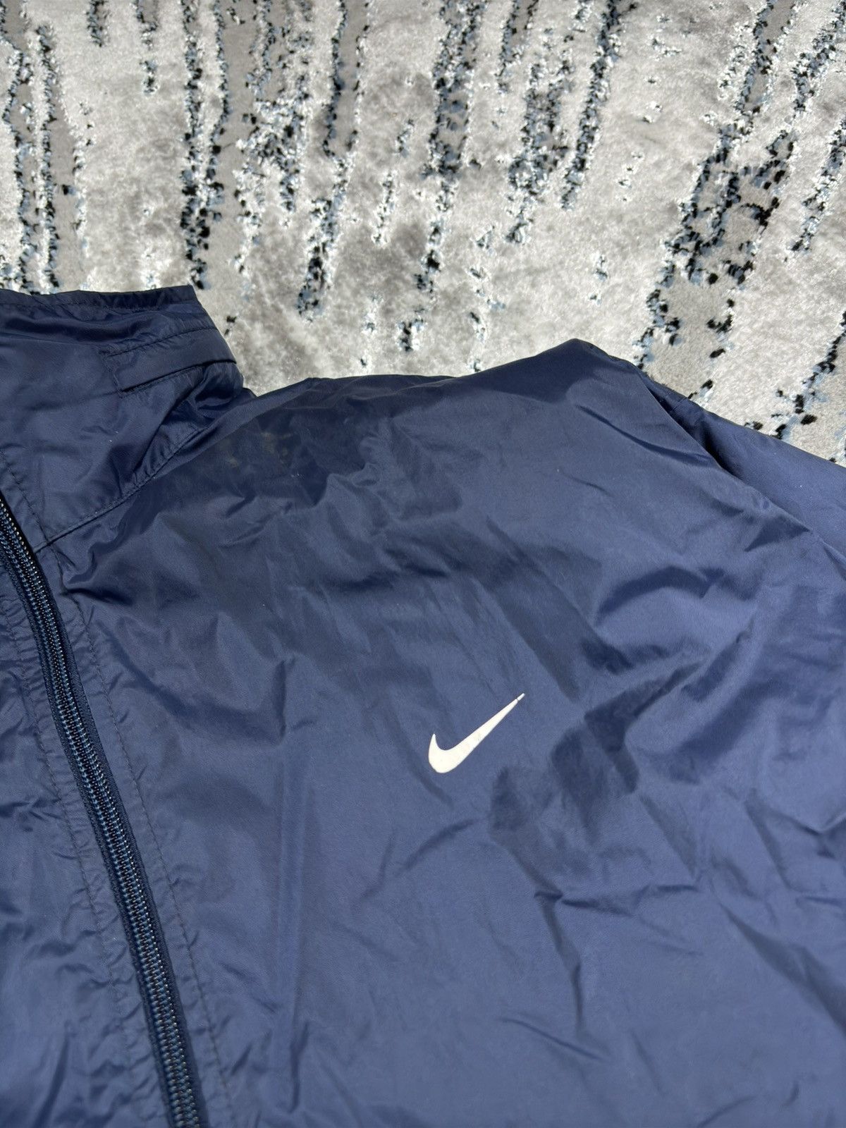 Nike Vintage 00s Nike Small Logo Drill Nylon Track Jacket size L Size US L / EU 52-54 / 3 - 3 Thumbnail