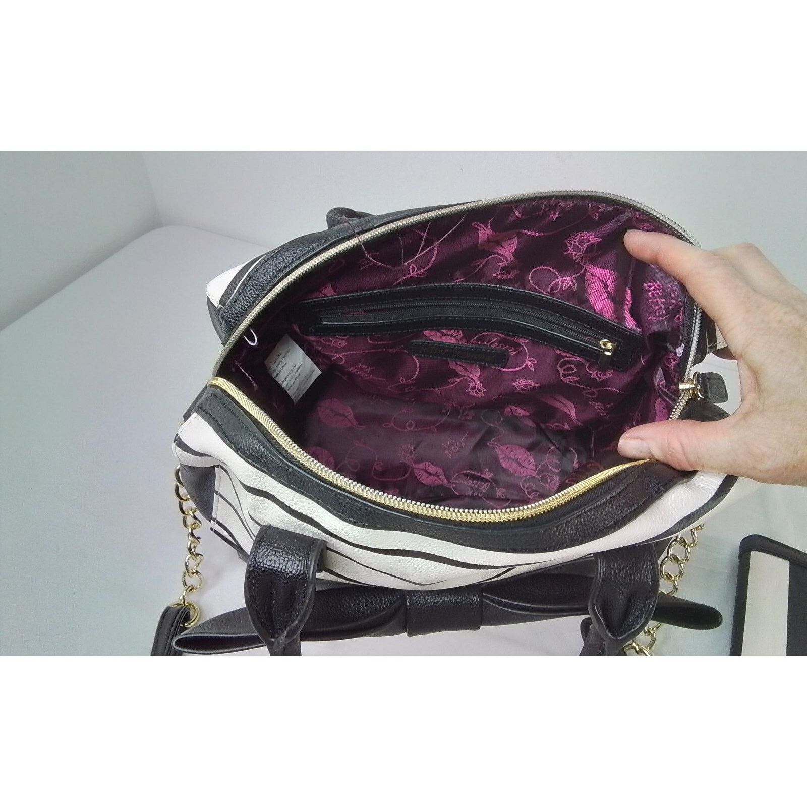 Betsey Johnson Betsey Johnson Handbag + Wallet Black + White Stripe Big Bow Size ONE SIZE - 10 Thumbnail