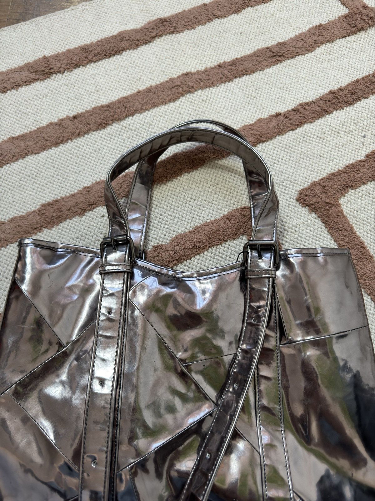 Full Circle LACQUE FULLCIRCLE BELTS SHOPER BAG Size ONE SIZE - 2 Thumbnail