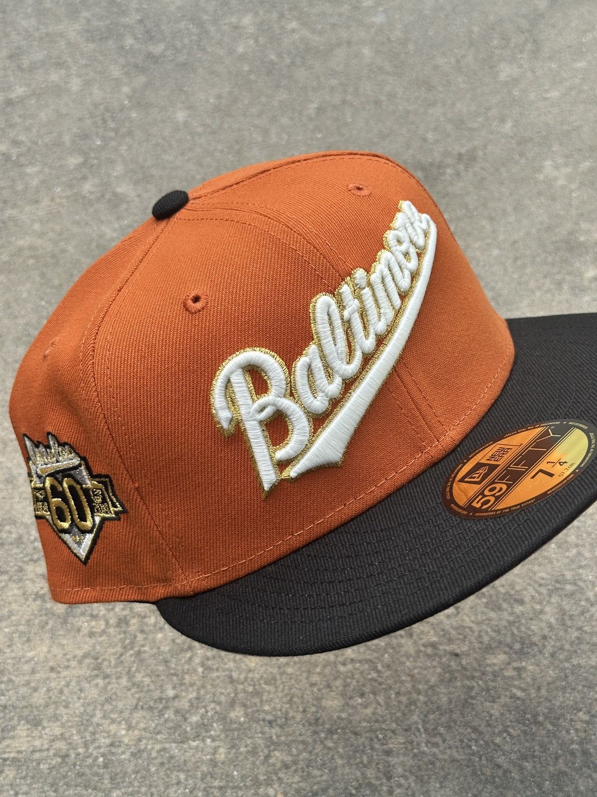 MLB × New Era Baltimore Orioles Script Two Tone Fitted Hat 7 1/4 Size ONE SIZE - 1 Thumbnail