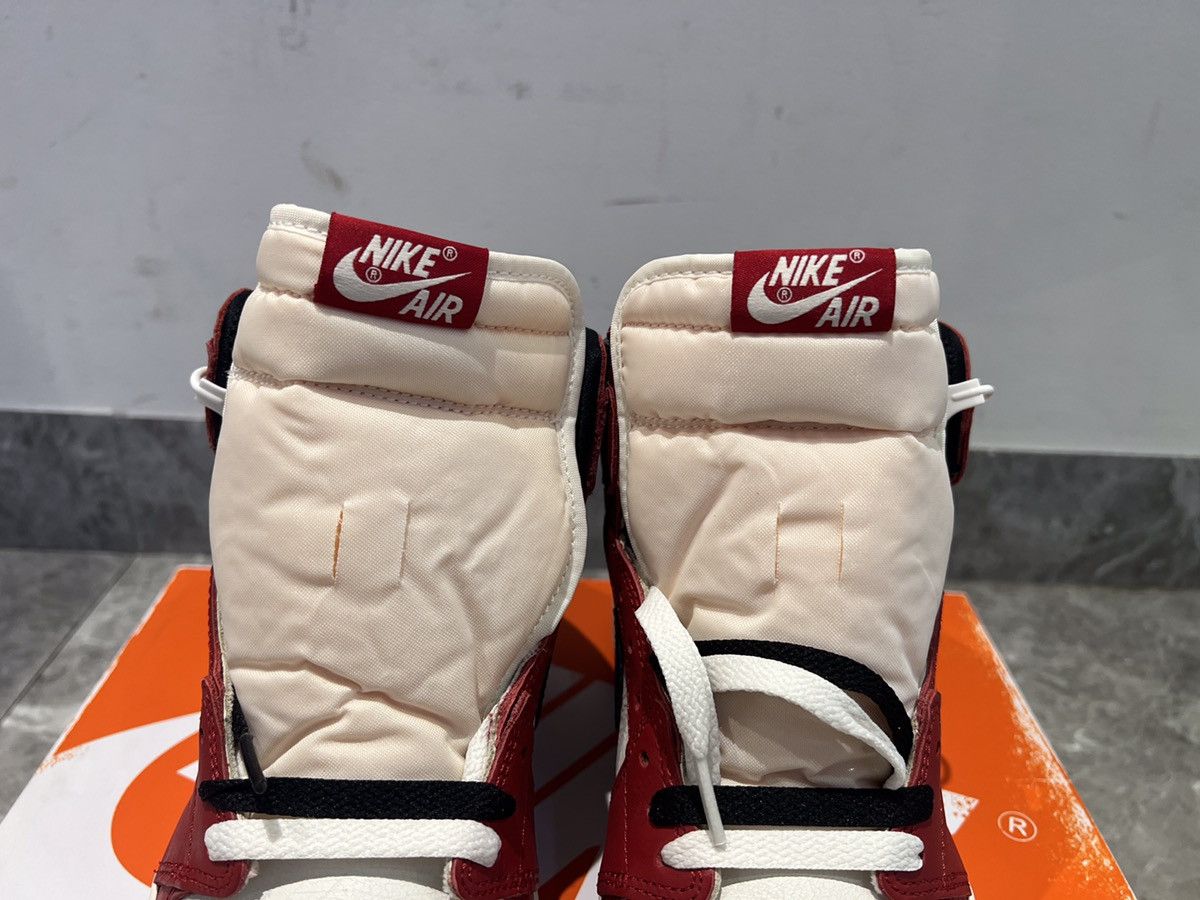 Jordan Brand Air Jordan 1 Retro High OG Chicago Lost and Found Size US 9 / EU 42 - 4 Thumbnail