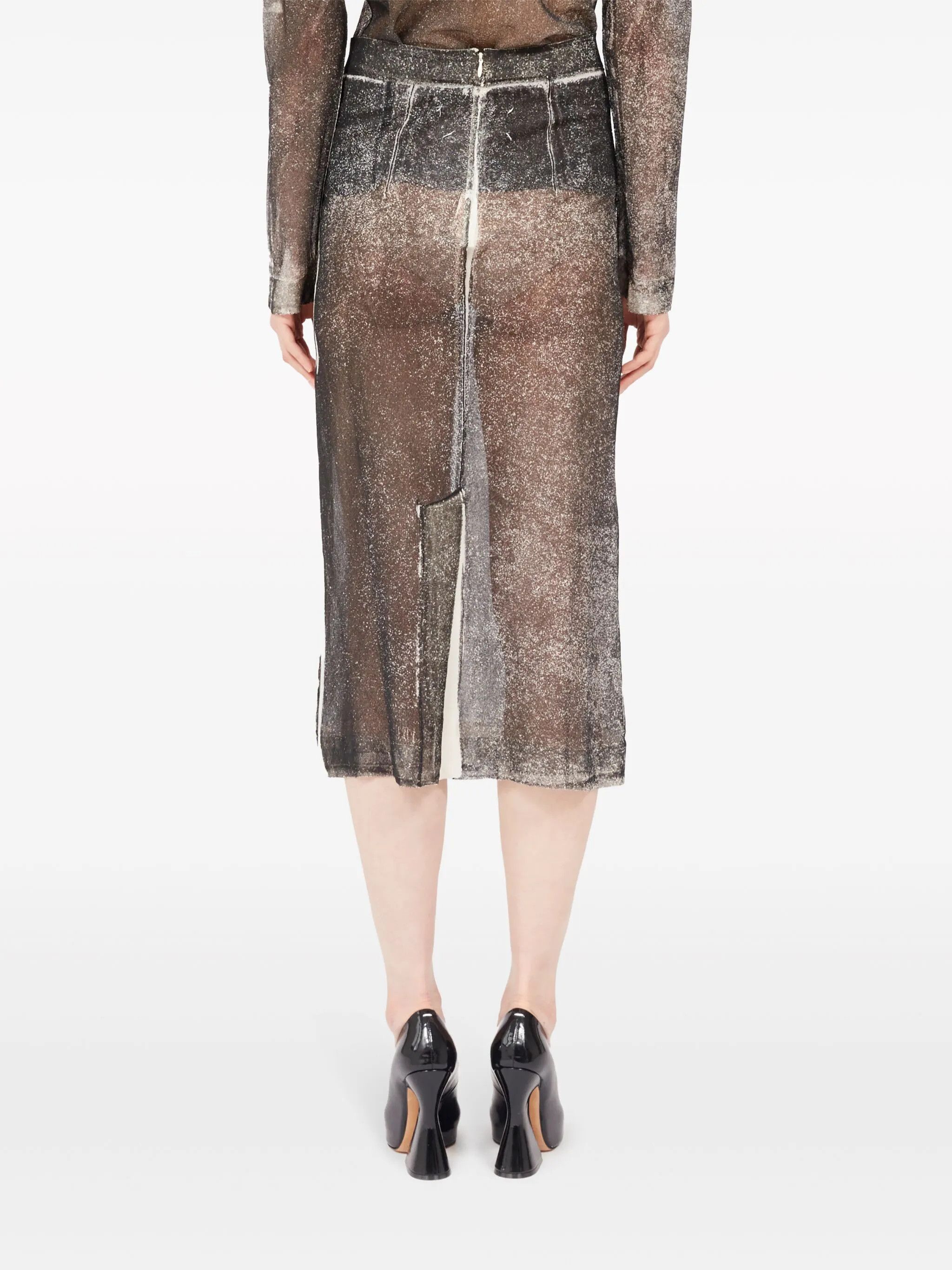 Maison Margiela oc11z1025 Serigraphic-print Silk Skirt in Black/Light Grey Size 27" / US 4 / IT 40 - 6 Thumbnail