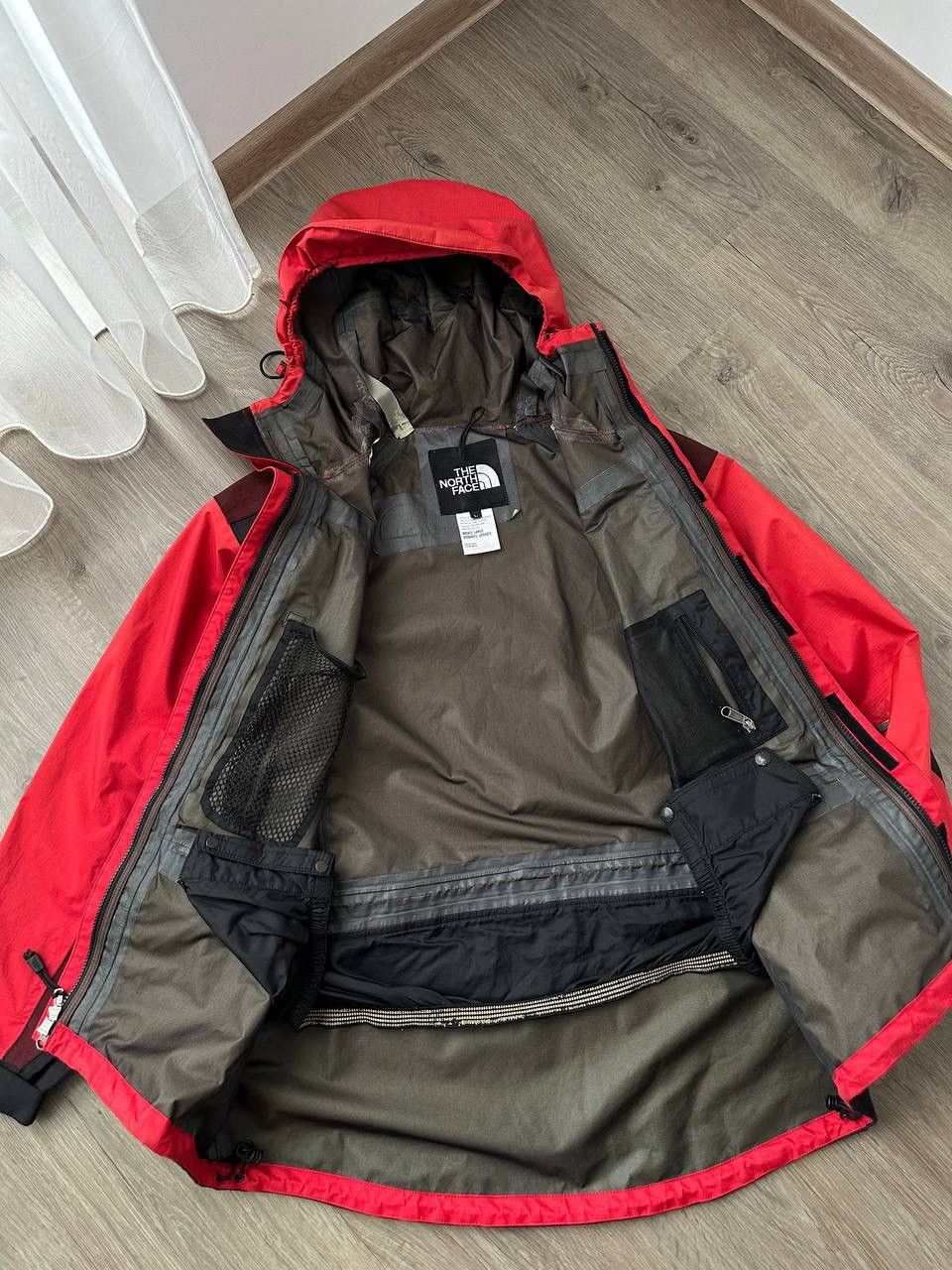 The North Face × Vintage Vintage Outdoor Red Gore-Tex The North Face Jacket Size US L / EU 52-54 / 3 - 12 Thumbnail