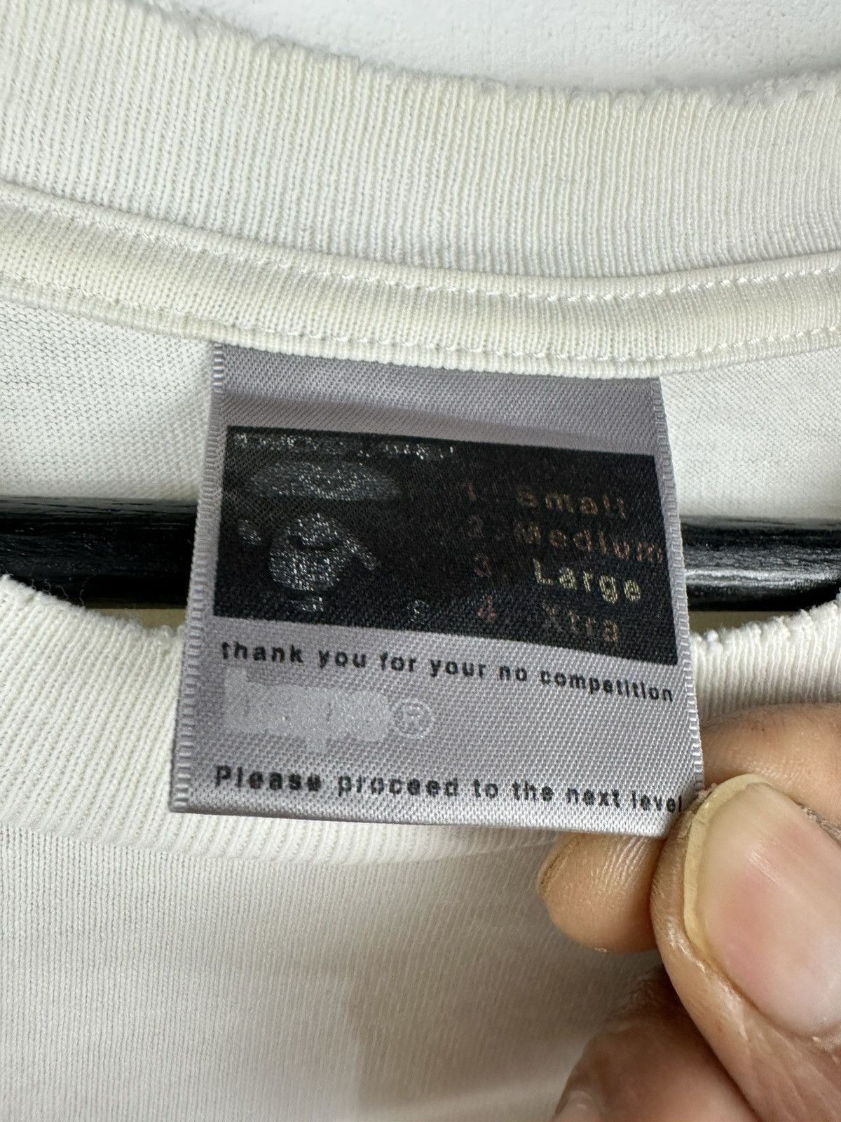 Bape Vintage Bape Man Hunt Tee Size US L / EU 52-54 / 3 - 10 Thumbnail