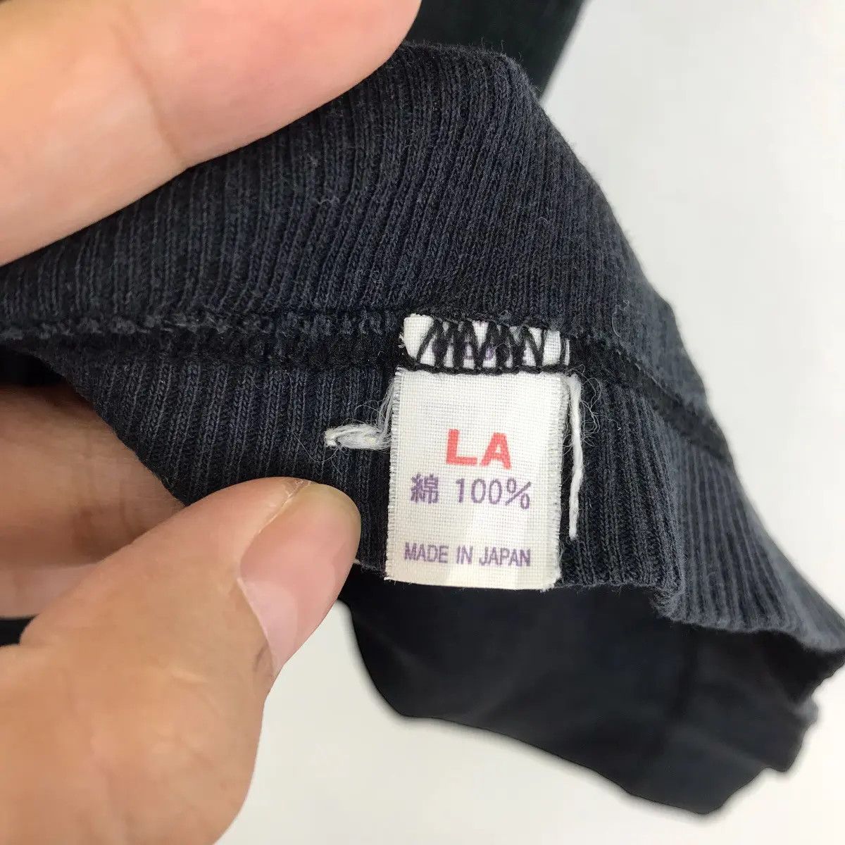 Helmut Lang Vintage 90’ HELMUT LANG Minimalist Design V Neck Tee Shirt Size US XS / EU 42 / 0 - 5 Thumbnail