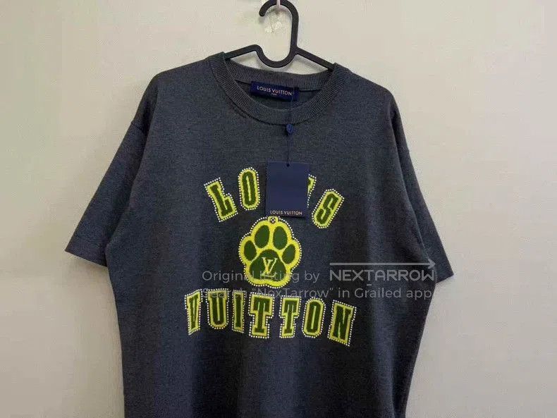 Louis Vuitton Louis Vuitton Gray Paw Logo Knit Tee. Size US M / EU 48-50 / 2 - 2 Thumbnail