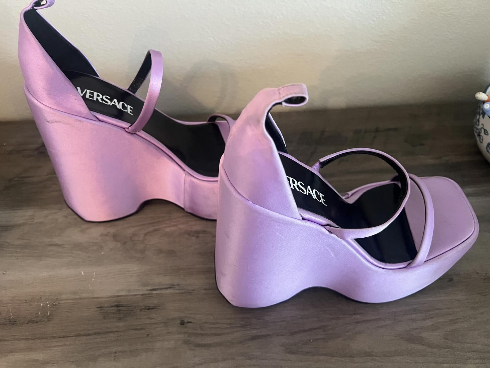 Versace Versace Lilac Purple Satin Platform Sandals 170mm Size 37.5 Size US 7 / IT 37 - 4 Thumbnail