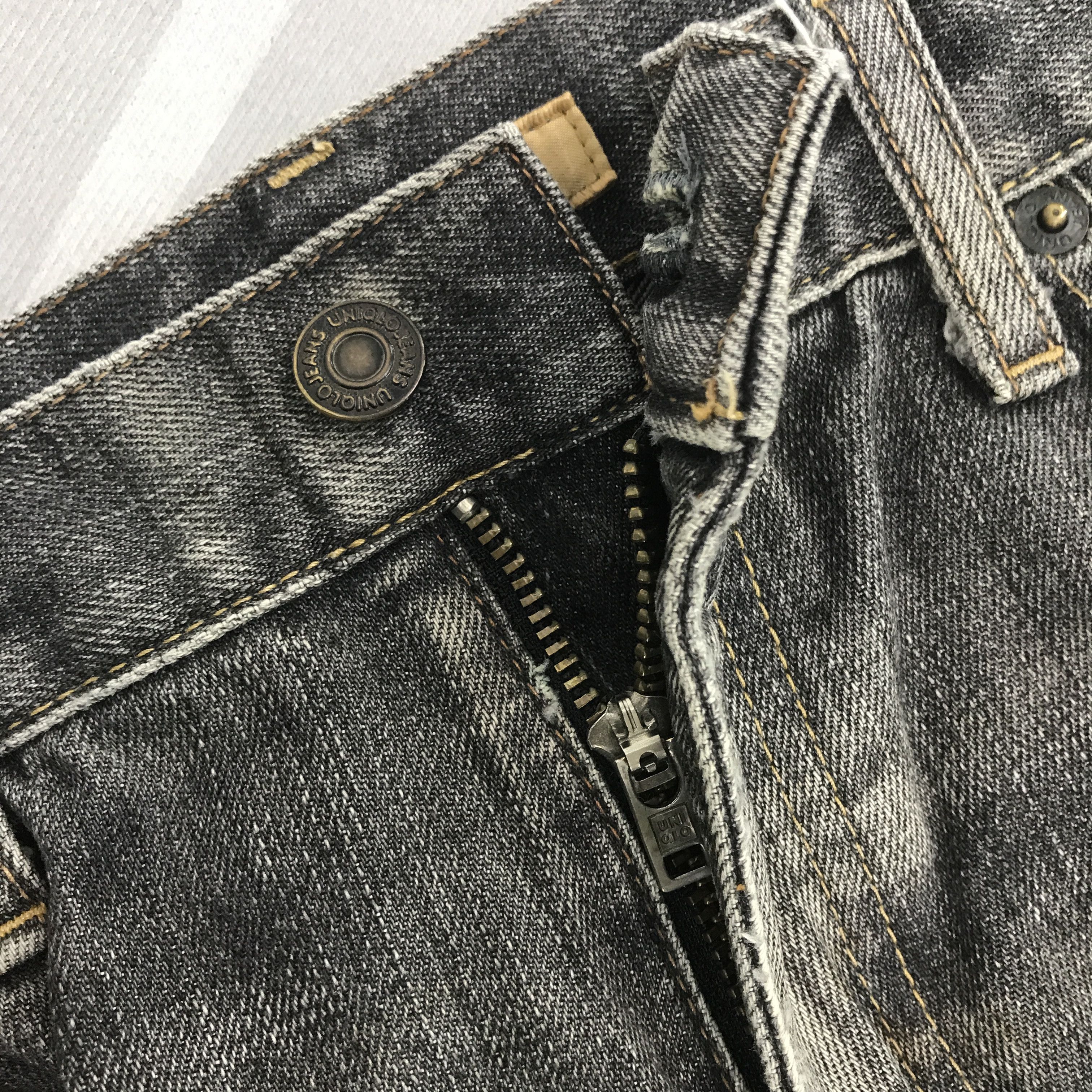Uniqlo × Vintage Vintage Uniqlo Distressed Black denim jeans pants Size US 32 / EU 48 - 12 Thumbnail
