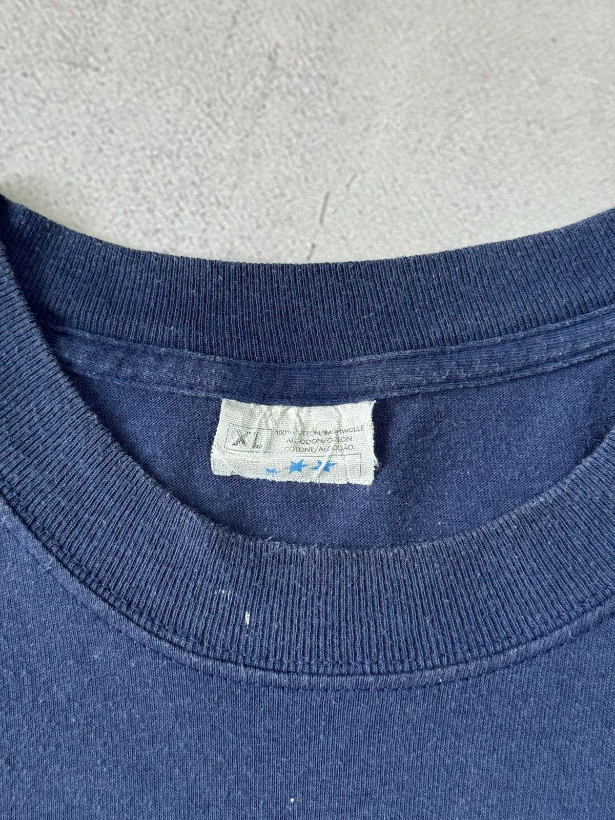 Vintage Vintage 90s David Gilmour T Shirt Tee Pink Floyd Very Rare Size US XL / EU 56 / 4 - 14 Thumbnail