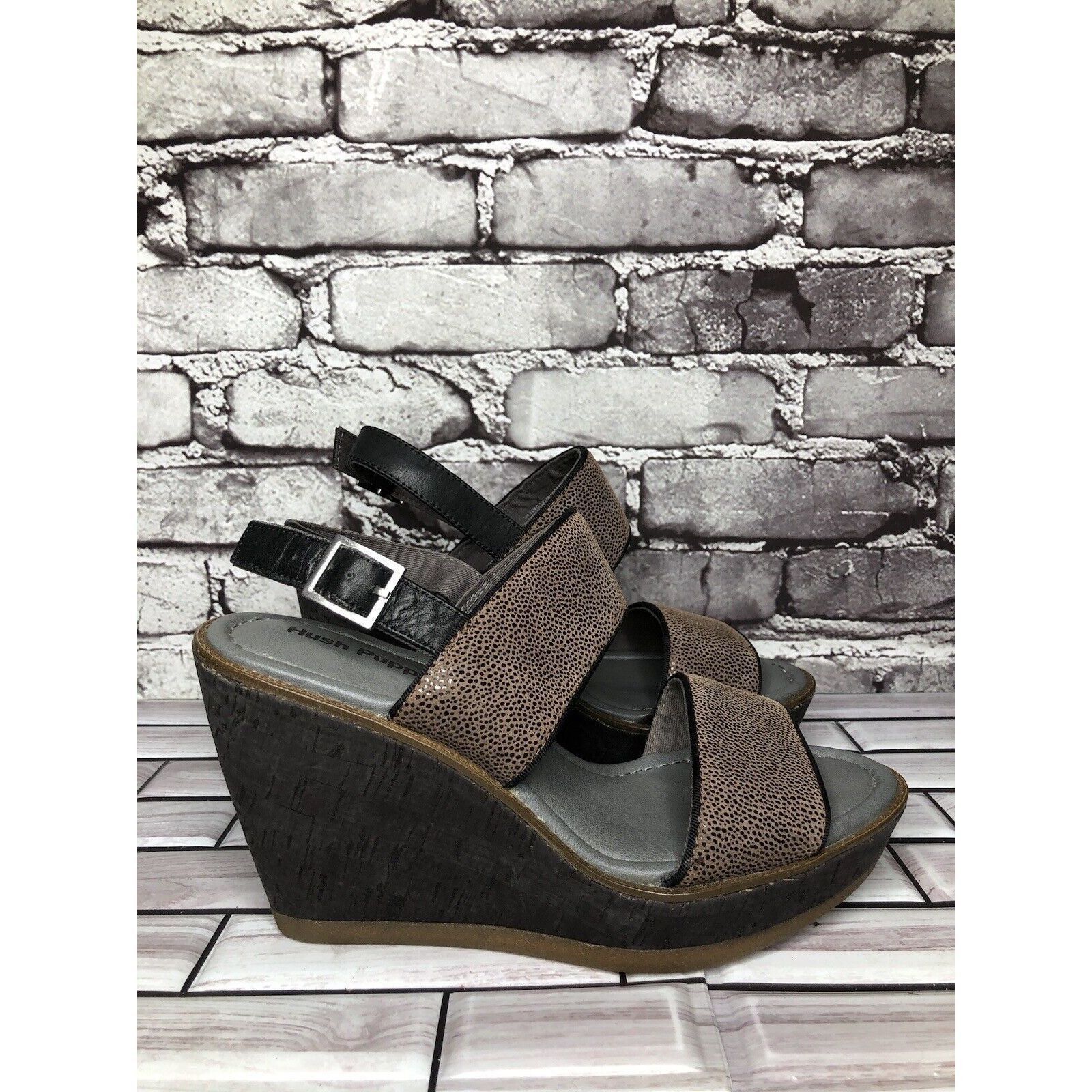 Hush Puppies Hush Puppies Taupe Leather Polka Dot Platform Wedges Sandals Size US 8 / IT 38 - 11 Thumbnail