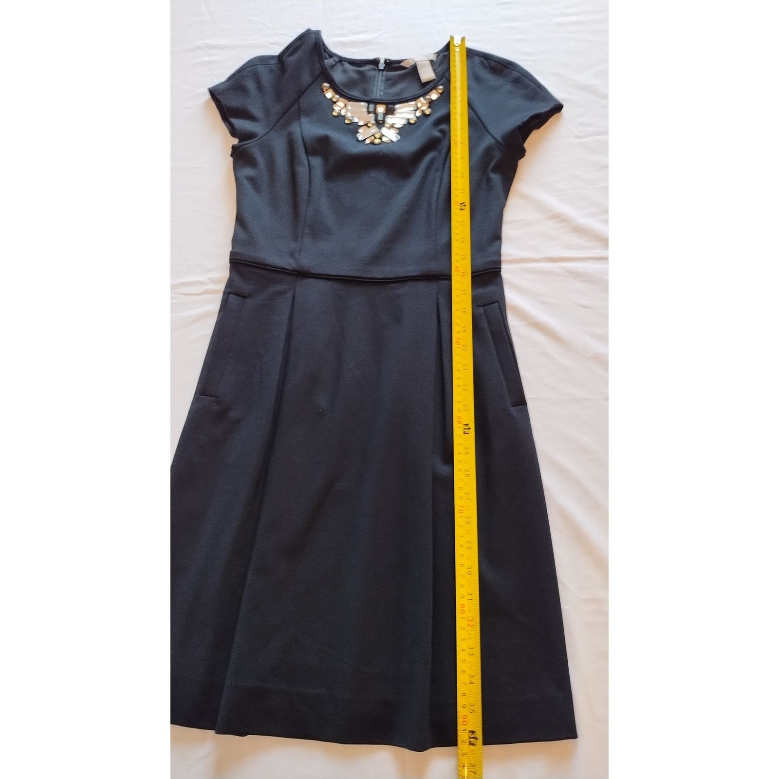 Banana Republic Banana Republic short sleeves Black Jewel neckline Dress Sz2 Size XS / US 0-2 / IT 36-38 - 11 Thumbnail