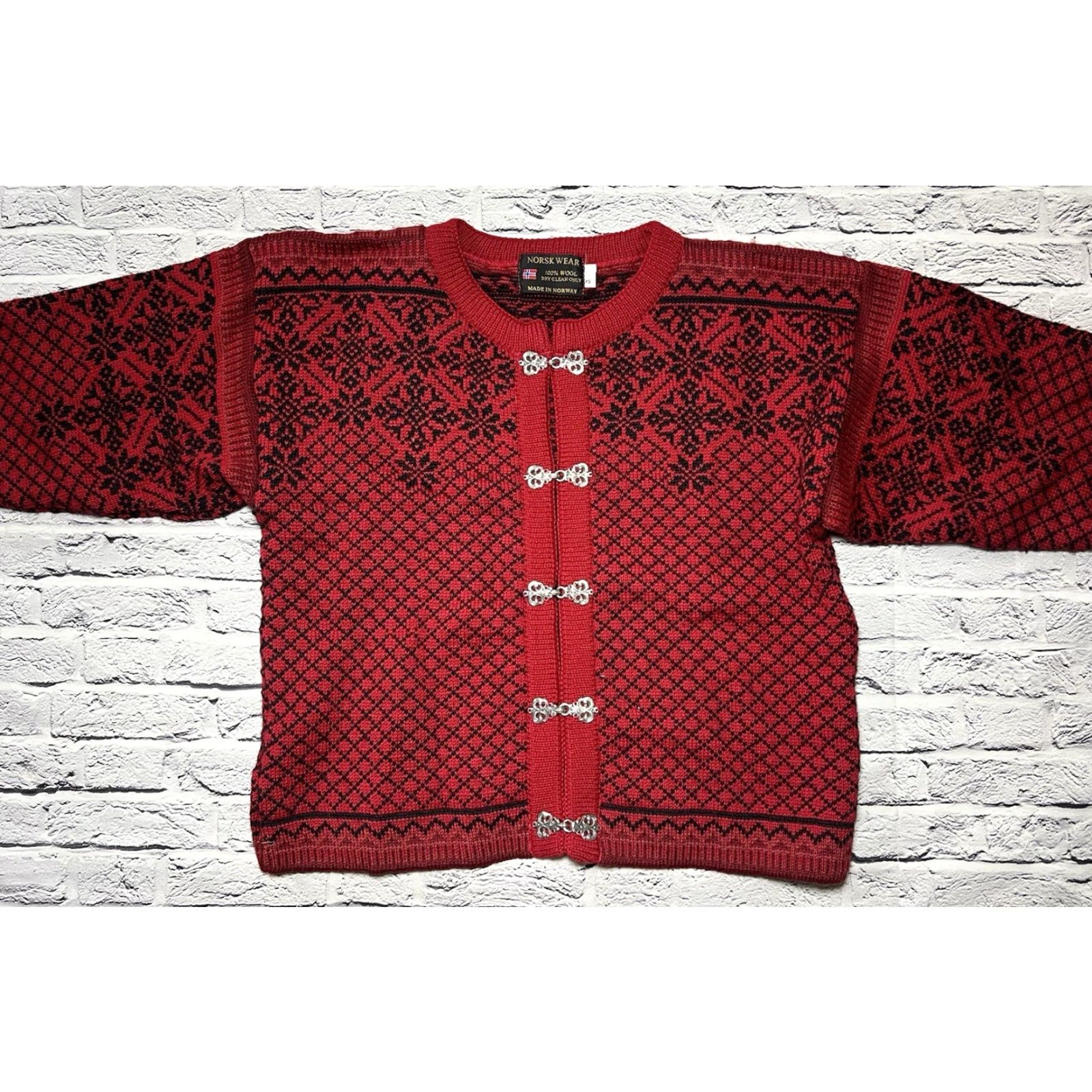 Vintage VINTAGE NORSKWEAR Nordic Sweater Womens XS Red Wool Cardigan EXCELLENT Snowflake Winter Womens XS Red Wool Buckle Crew Neck 100% Wool Norway Size XS / US 0-2 / IT 36-38 - 8 Thumbnail