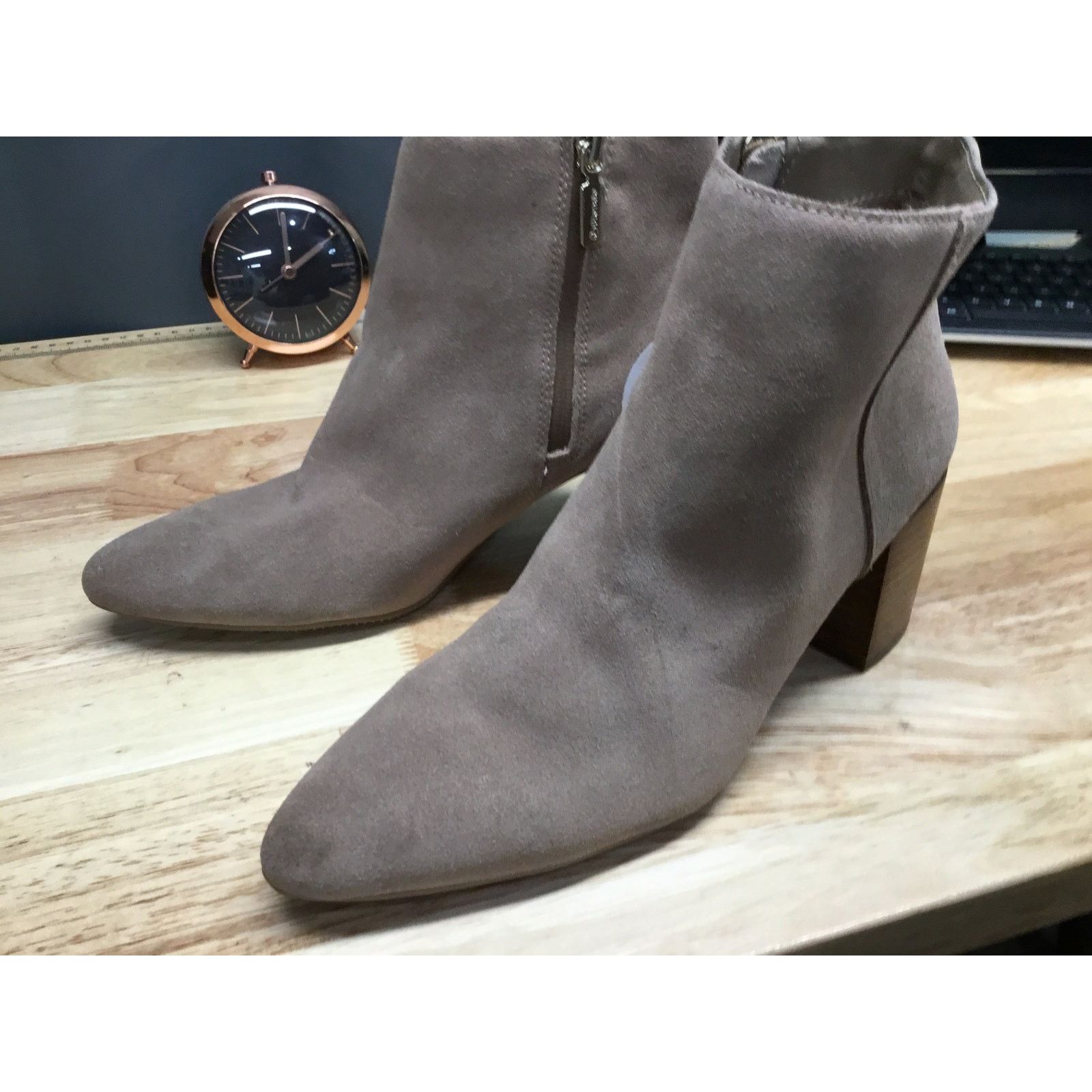 Other Blondo Tassel Ankle Boots Women 7 Taupe Cow Suede Side Zip Size US 7 / IT 37 - 3 Thumbnail