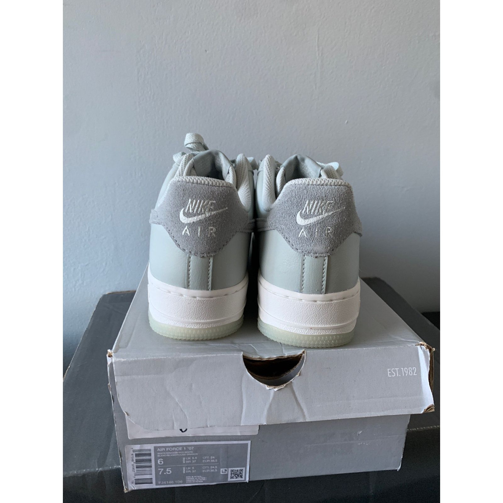 Nike Nike Air Force 1 Light Silver Pumice Size 6 NEW SHIPS NOW Size US 6 / EU 39 - 3 Thumbnail