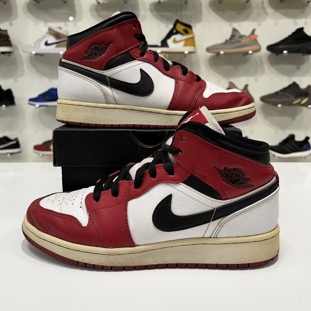 Air Jordan Mid Chicago (2020) (GS)