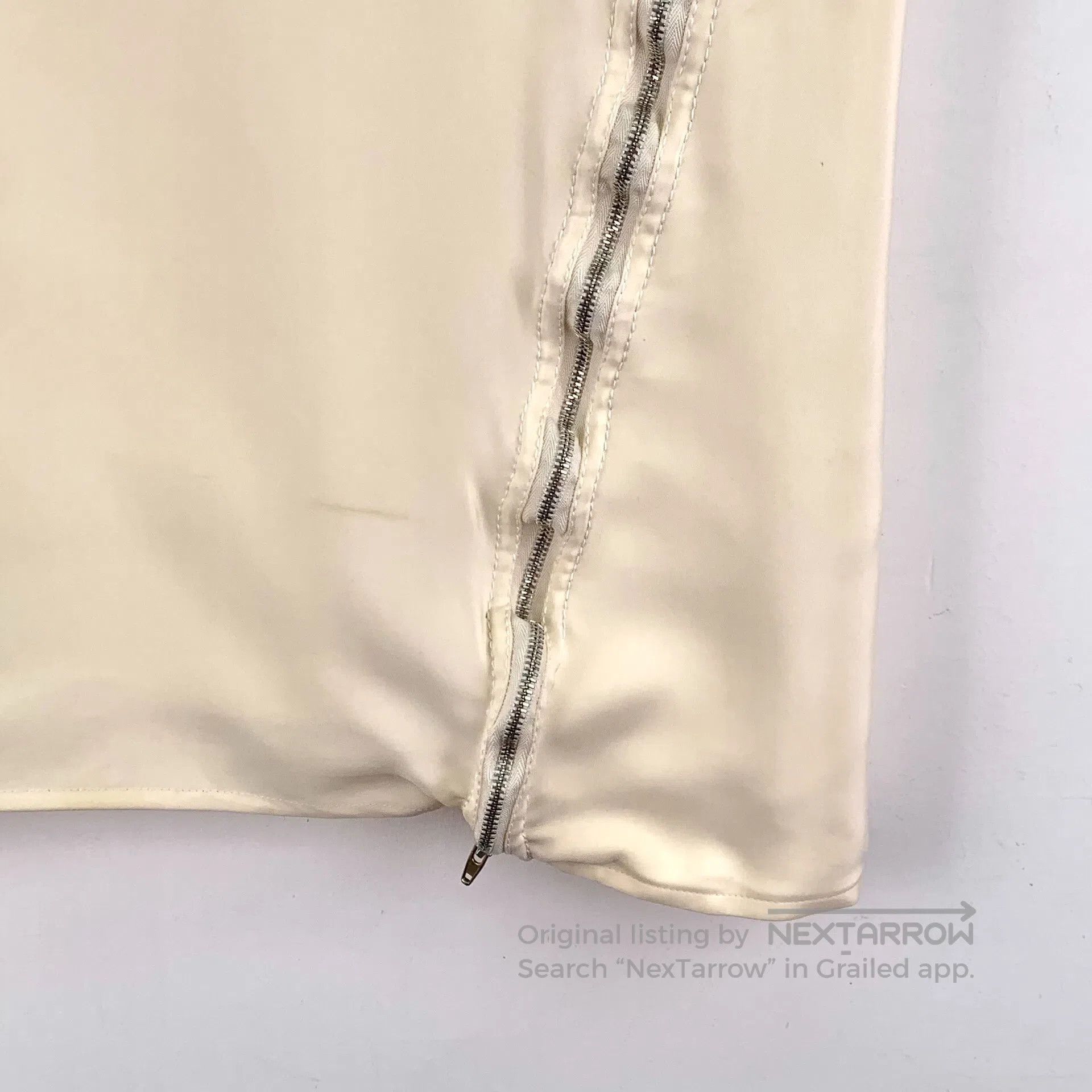 Celine CELINE Beige mulberry silk zipper design sleeveless vest| Size XXS / US 00 / IT 34 - 4 Thumbnail