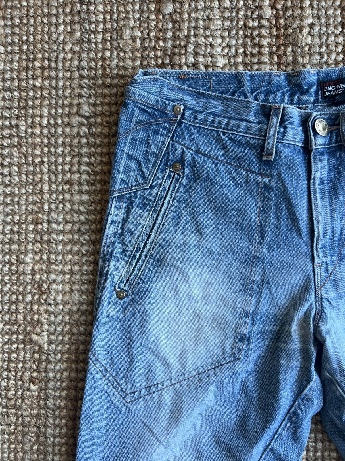 Levi's Levis Engineered Jeans Rare Pocket Design sz 31 Actual 31x34 Size US 31 - 5 Thumbnail