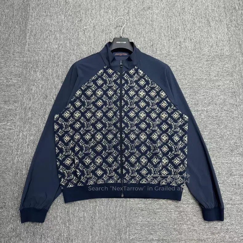 Louis Vuitton Louis Vuitton Dark blue jacket with standing collar and fu Size US M / EU 48-50 / 2 - 1 Thumbnail