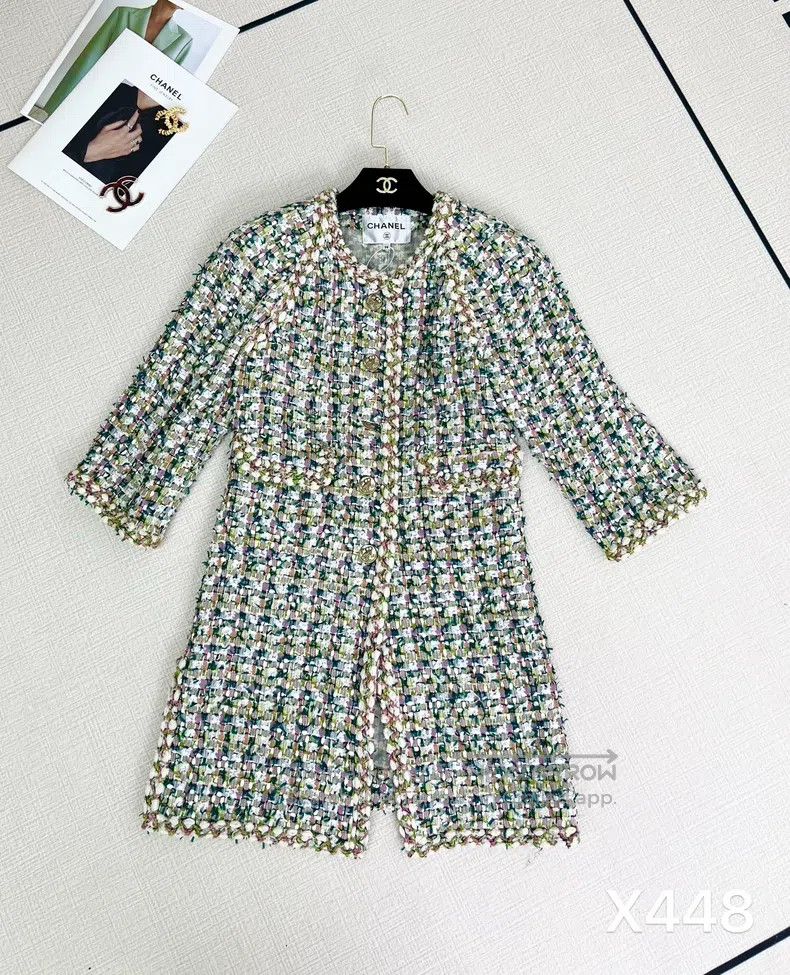 Chanel Chanel Show-style Greek series tweed dress jacket Size XS / US 0-2 / IT 36-38 - 1 Thumbnail