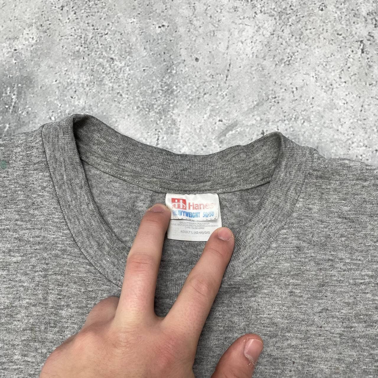 Vintage Vintage 90s Trojan Basketball Painter Thrashed T Shirt Size US L / EU 52-54 / 3 - 4 Thumbnail
