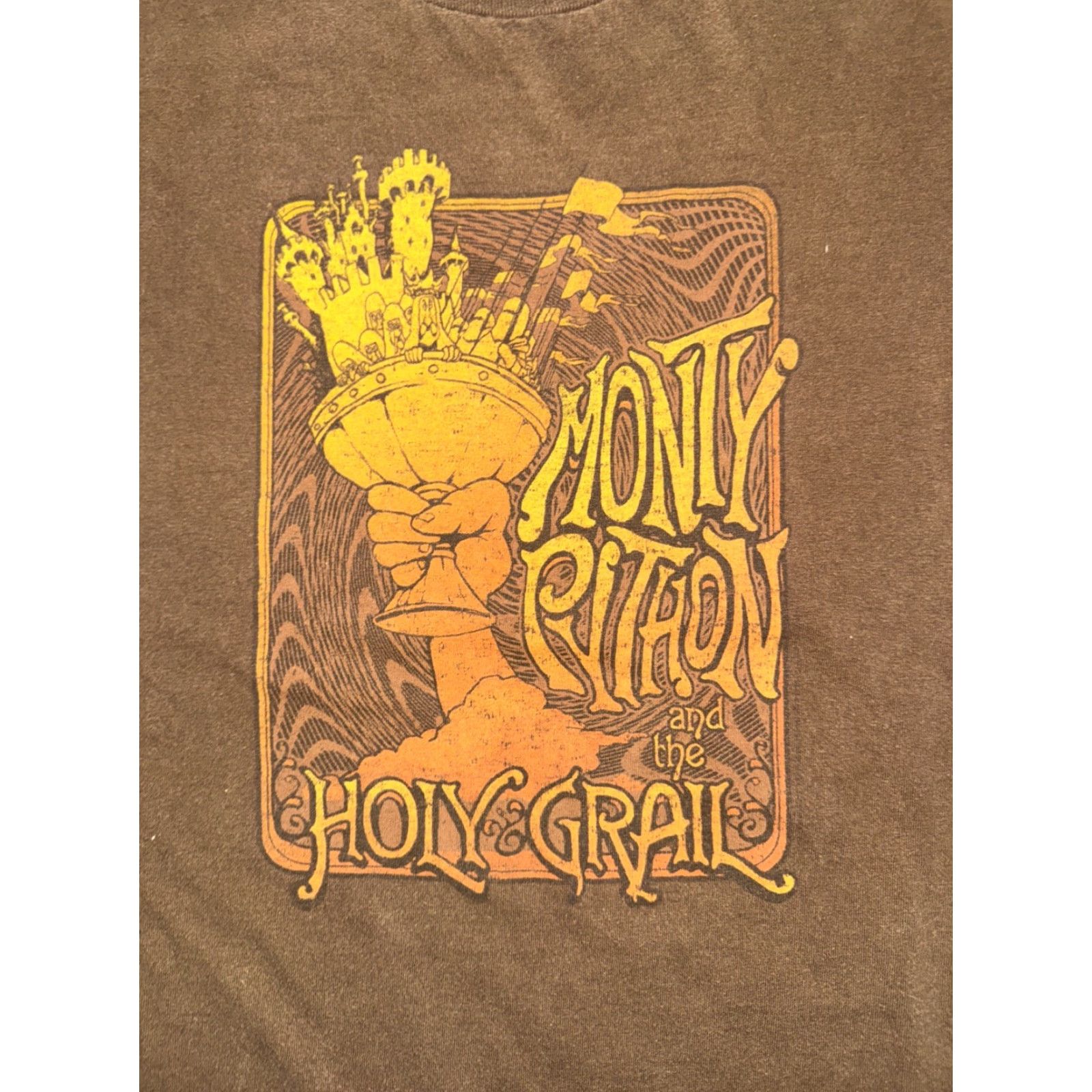 Vintage VINTAGE Monty Python and The Holy Grail T-Shirt Brown XL Movie Comedy Tee Size US XL / EU 56 / 4 - 2 Thumbnail