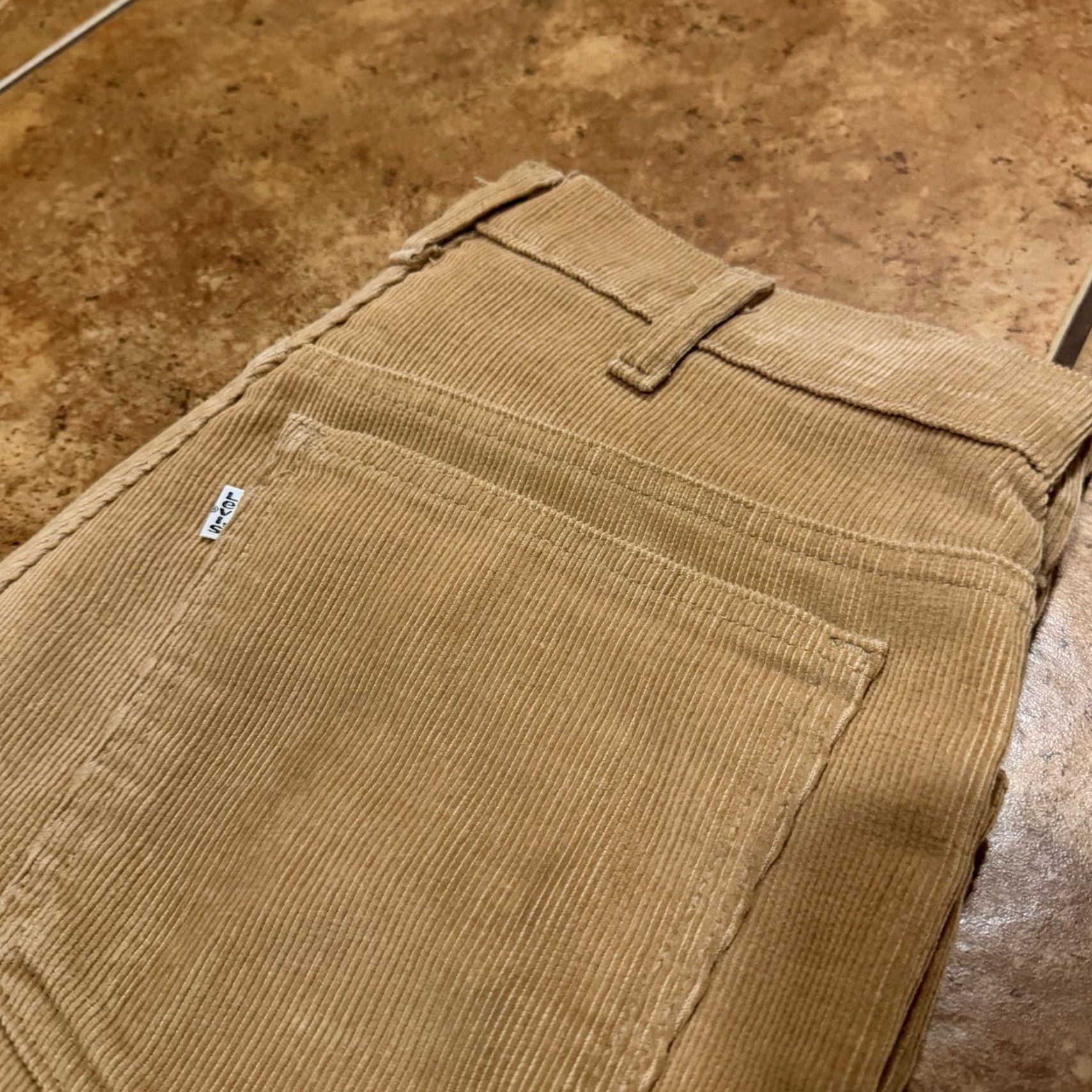 Levi's VINTAGE Levi's 519 Jeans Corduroy Wheat Beige 32x30 Regular Mens Straight 30 in 32 in EUC Talon Size US 32 / EU 48 - 4 Thumbnail