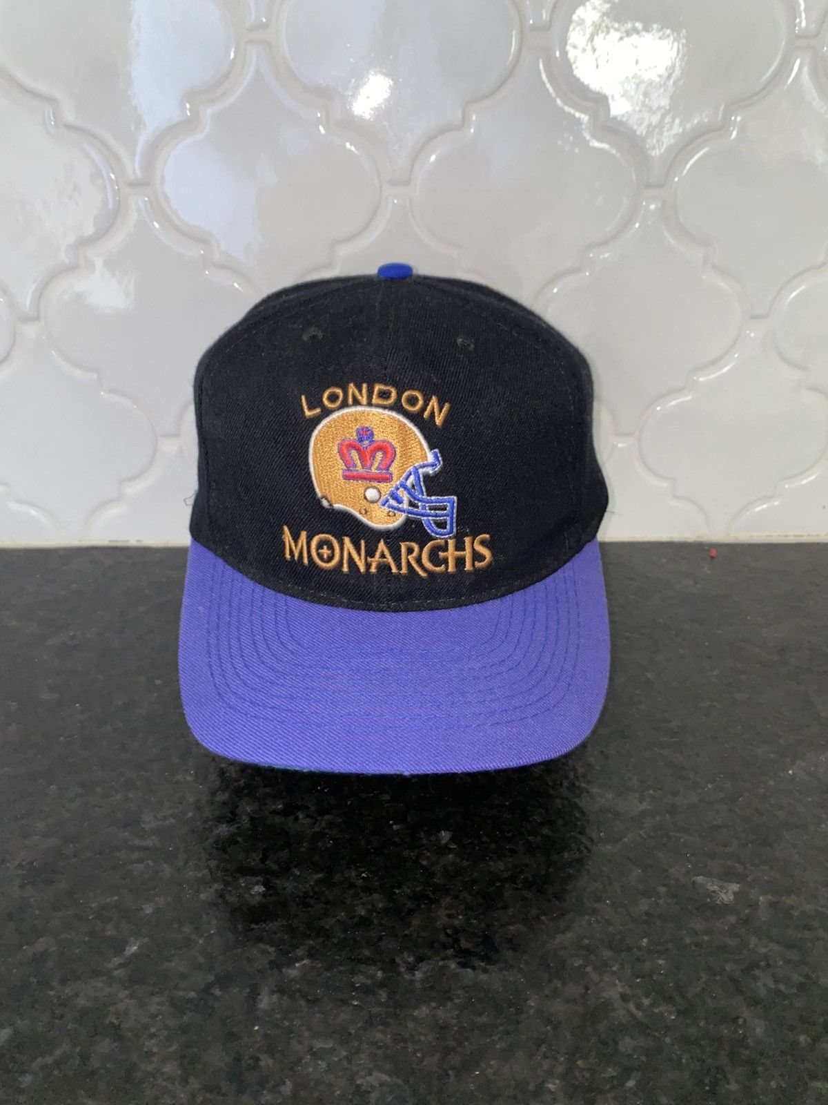 Other Vintage 90s London monarchs word football snapback Size ONE SIZE - 1 Thumbnail