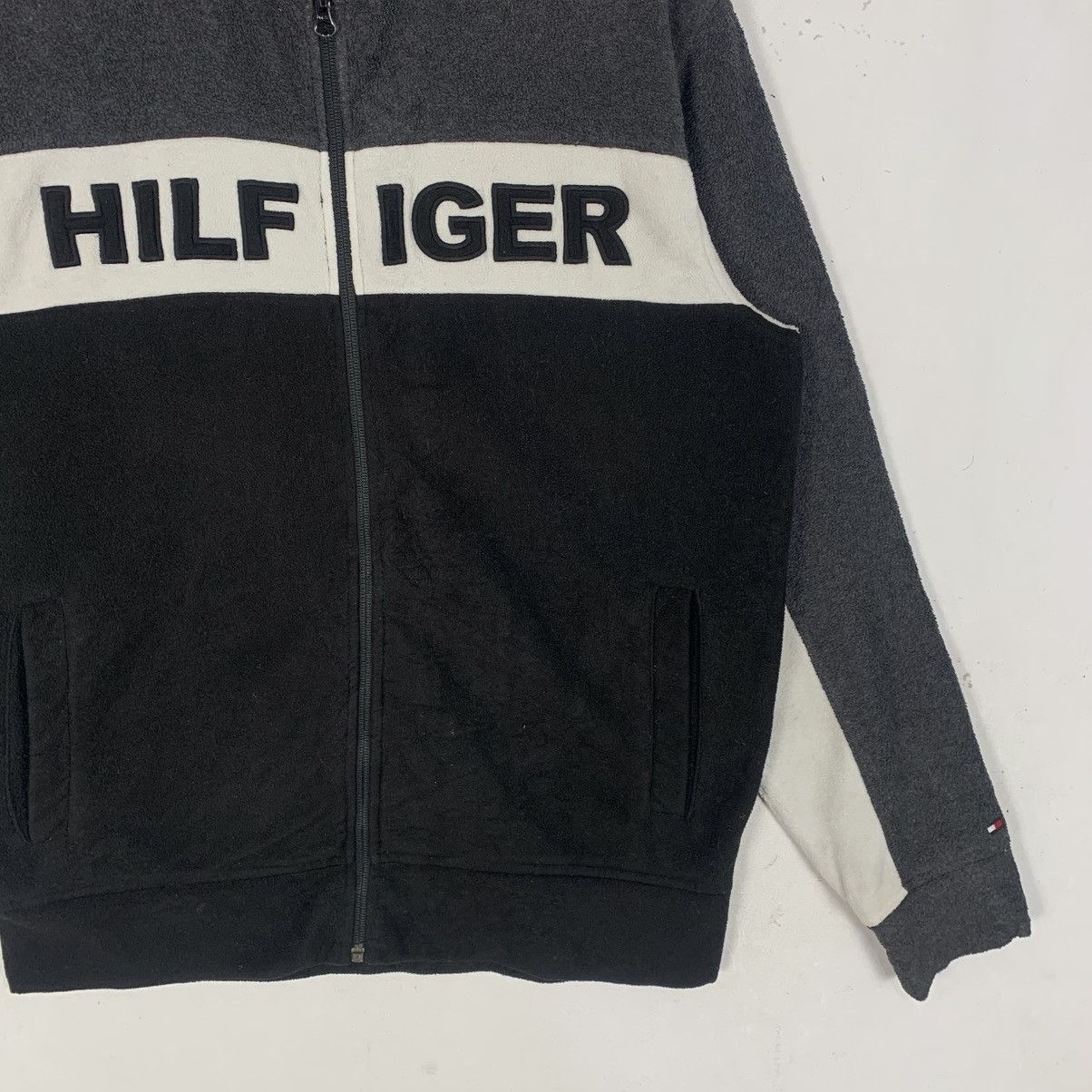 Tommy Hilfiger Vintage Tommy Hilfiger Outdoor Streetwear Fleece Jacket Size US M / EU 48-50 / 2 - 6 Thumbnail