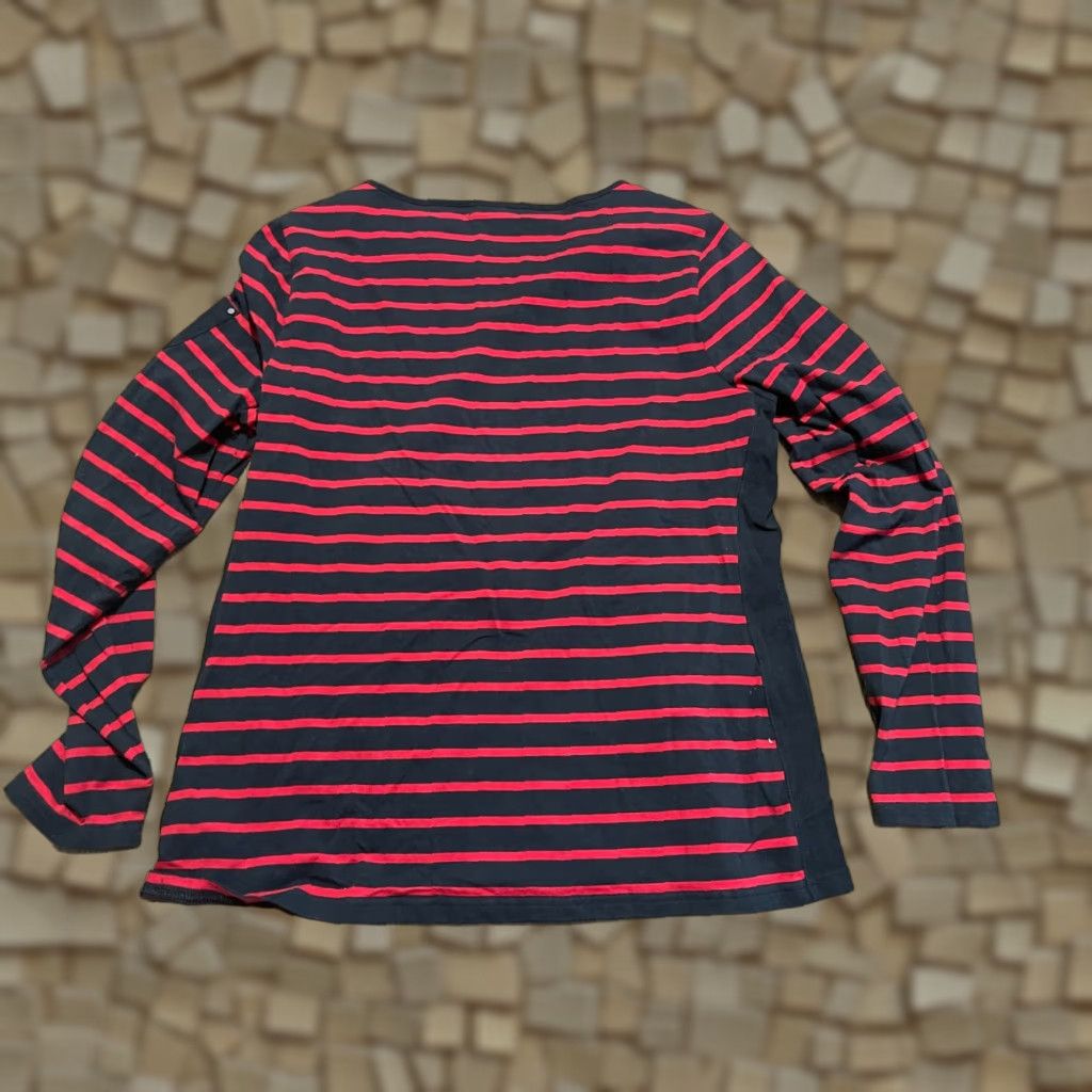 Chaps **Women's Red Black Striped Long Sleeve XL Chaps T-Shirt** User: Women's Red Black Striped Long-Sleeve XL Chaps T-Shirt Size XL / US 12-14 / IT 48-50 - 1 Thumbnail