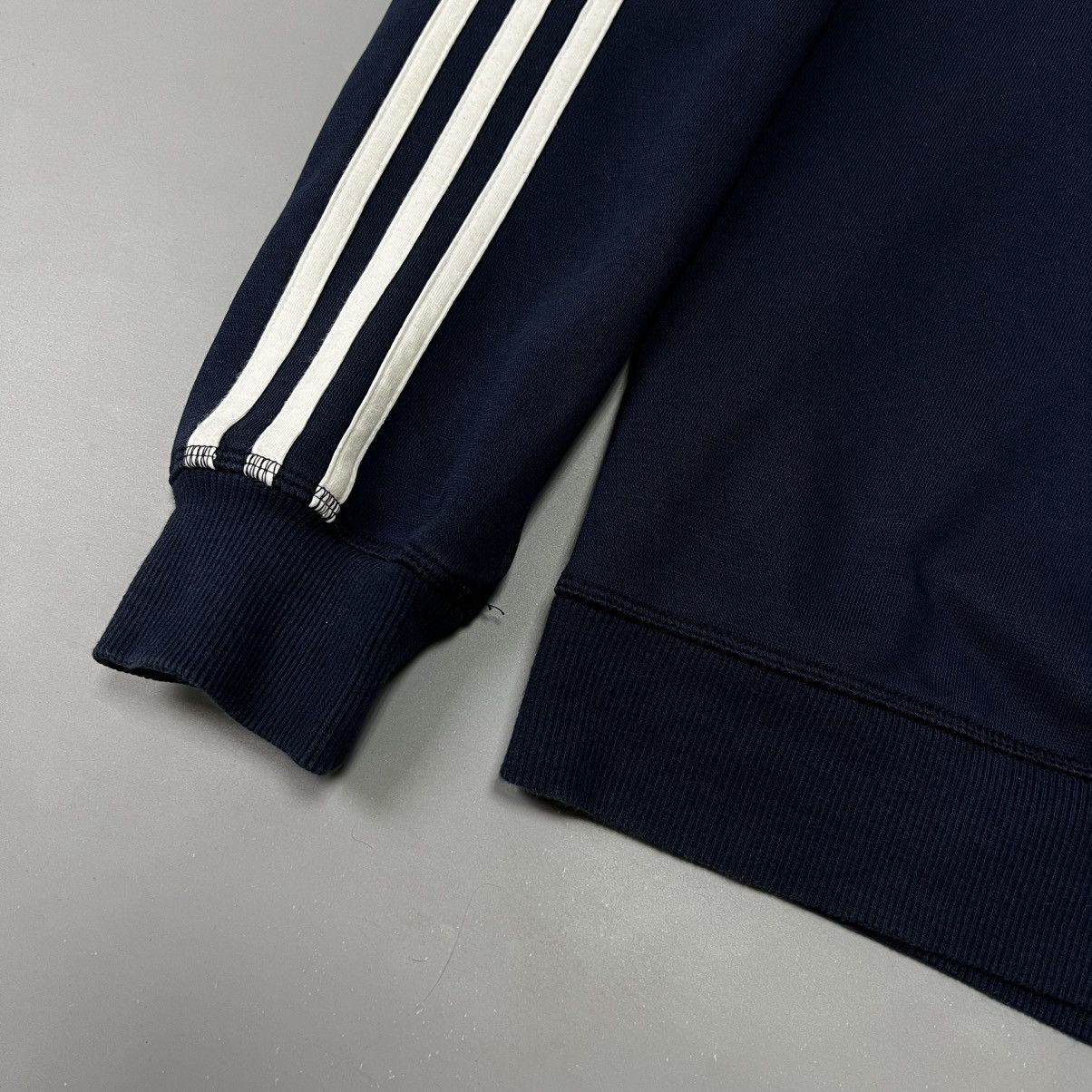 Adidas Adidas Soccer Sweatshirt F.C Bayern Munich size S y2k Size US S / EU 44-46 / 1 - 5 Thumbnail