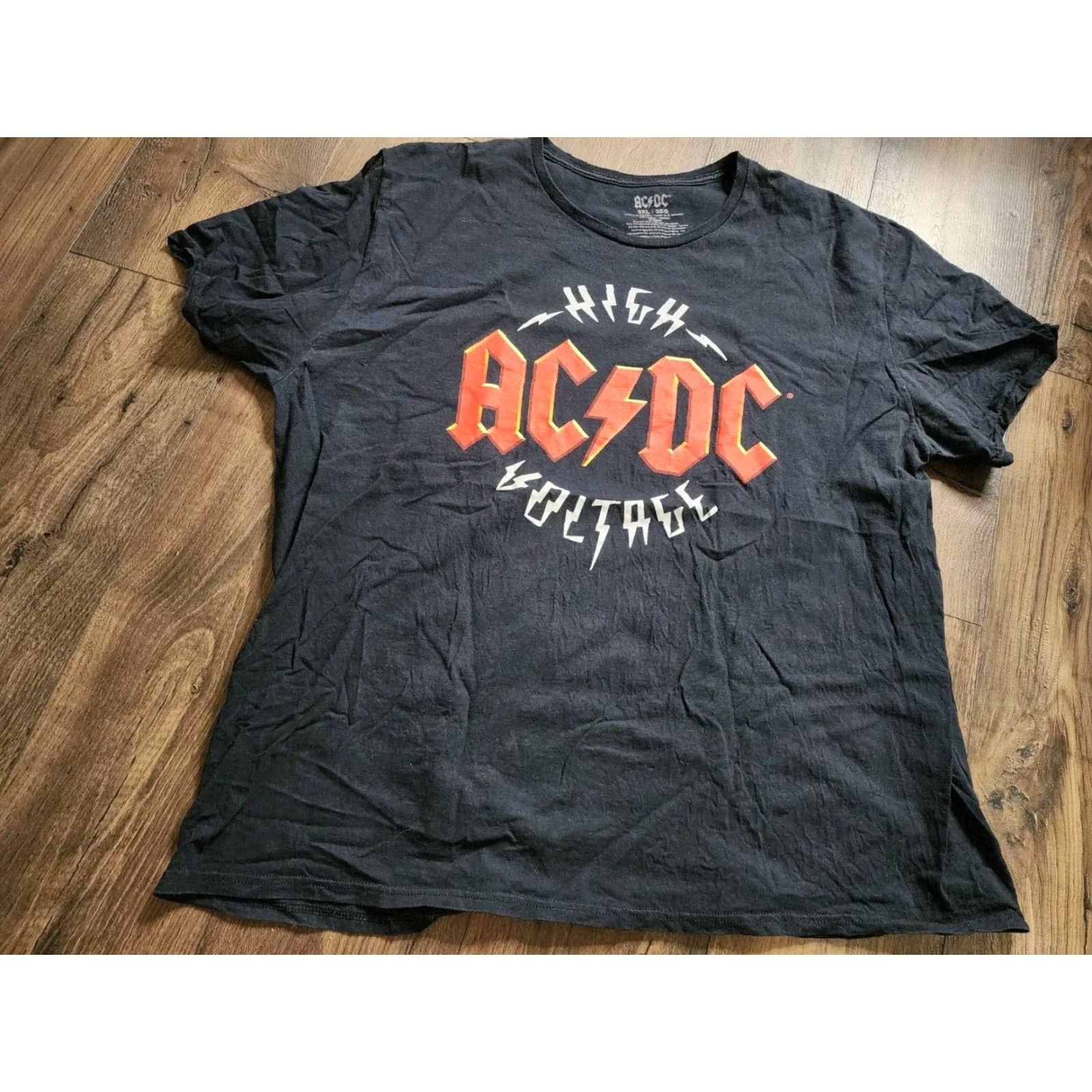Vintage VINTAGE AC/DC Men's T-Shirt 3X Classic Rock Band Tee Short Sleeve Black 2020s Size US XXL / EU 58 / 5 - 5 Thumbnail
