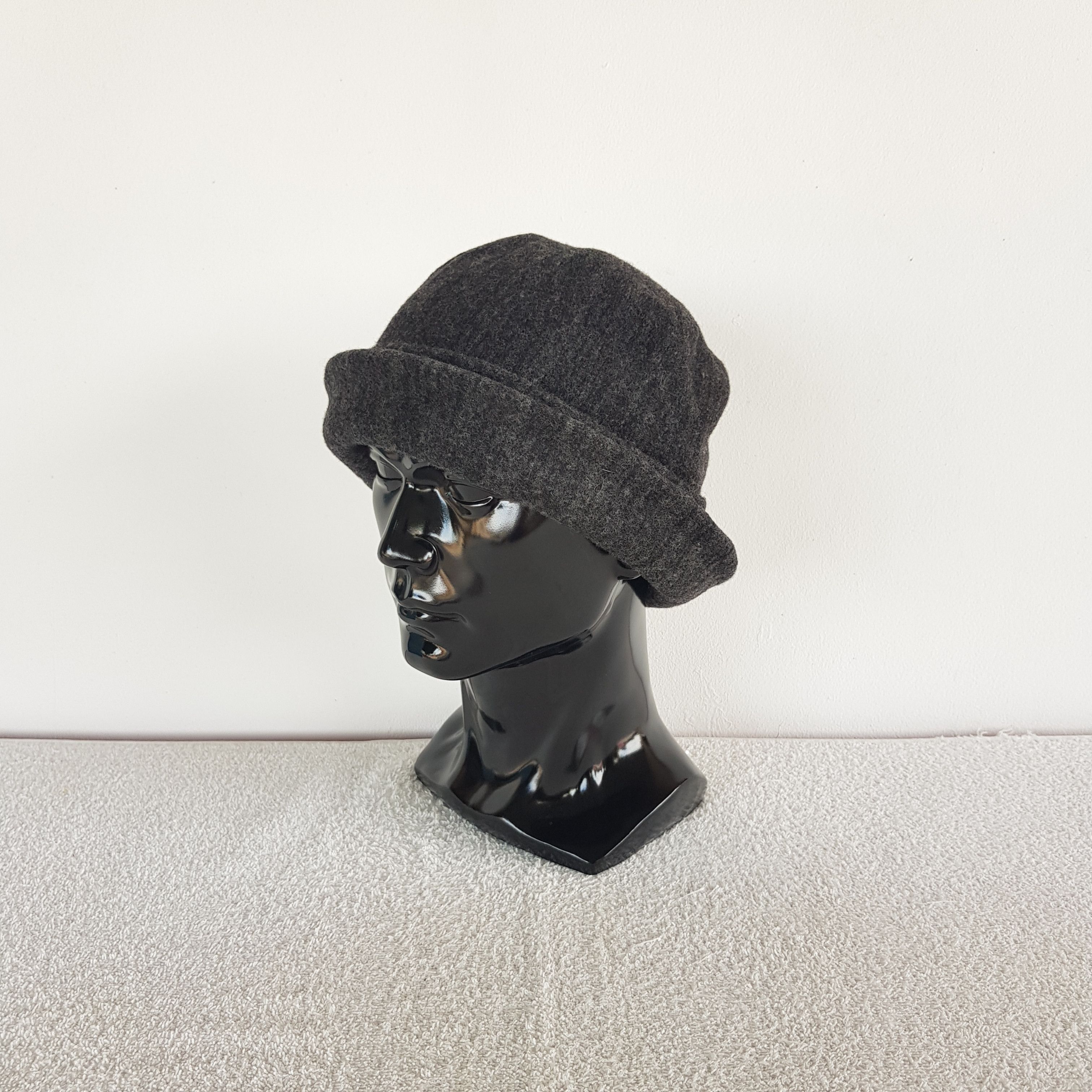 Other Vintage Unknown Wool Hats Beanie Snow Caps Size ONE SIZE - 1 Thumbnail
