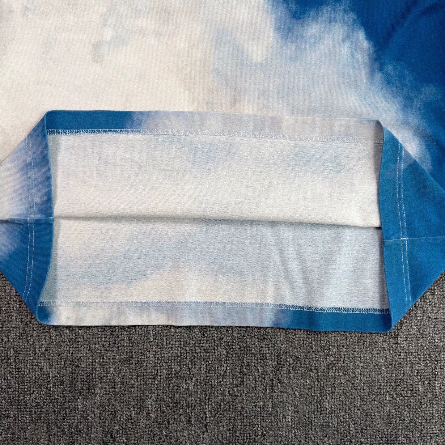 Louis Vuitton LV Blue & White Cloud short sleeve tee XS like new Size US XS / EU 42 / 0 - 7 Thumbnail