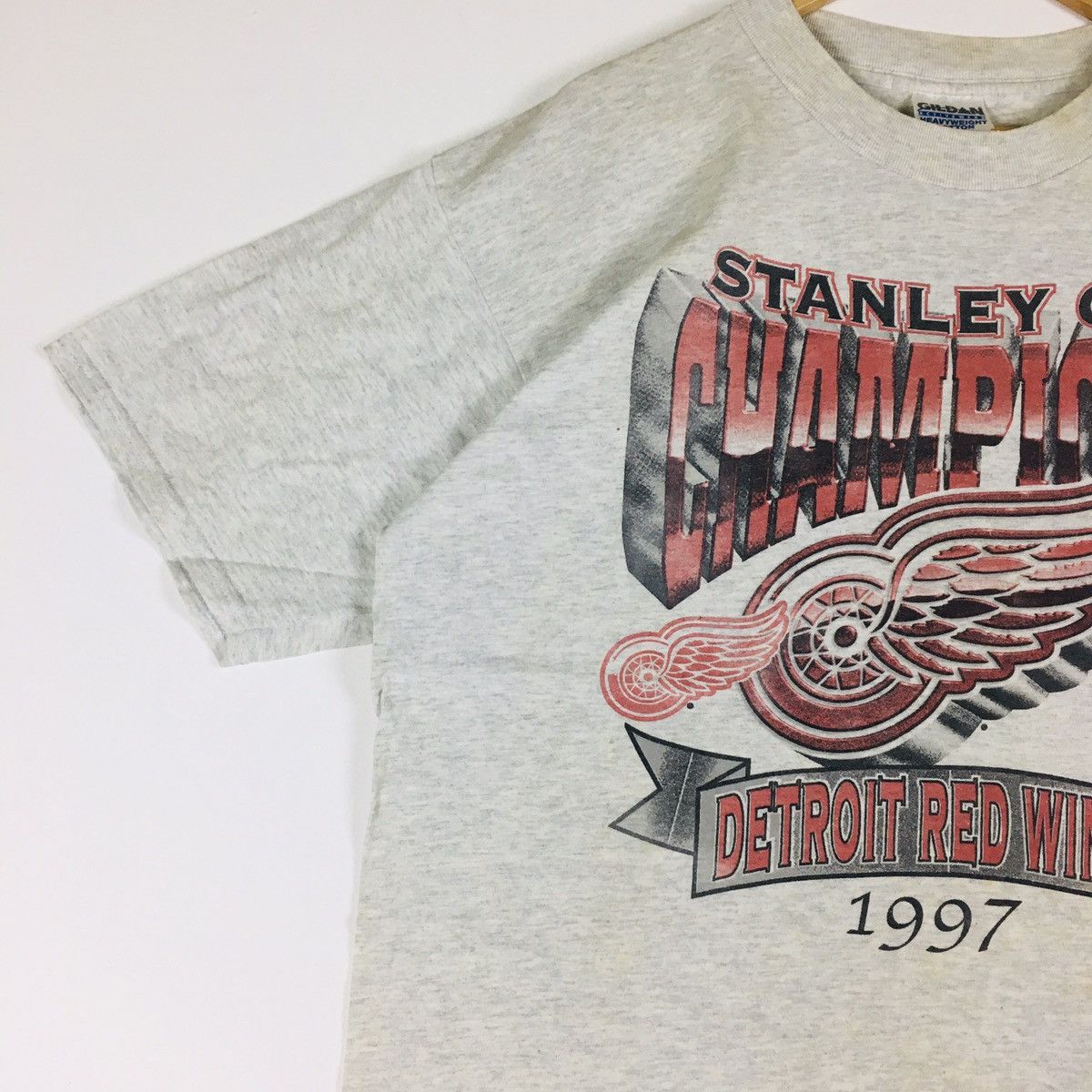 Gildan × NHL × Red Wing Vintage 1997 Stanley Cup Detroit Red Wings Size US L / EU 52-54 / 3 - 4 Thumbnail
