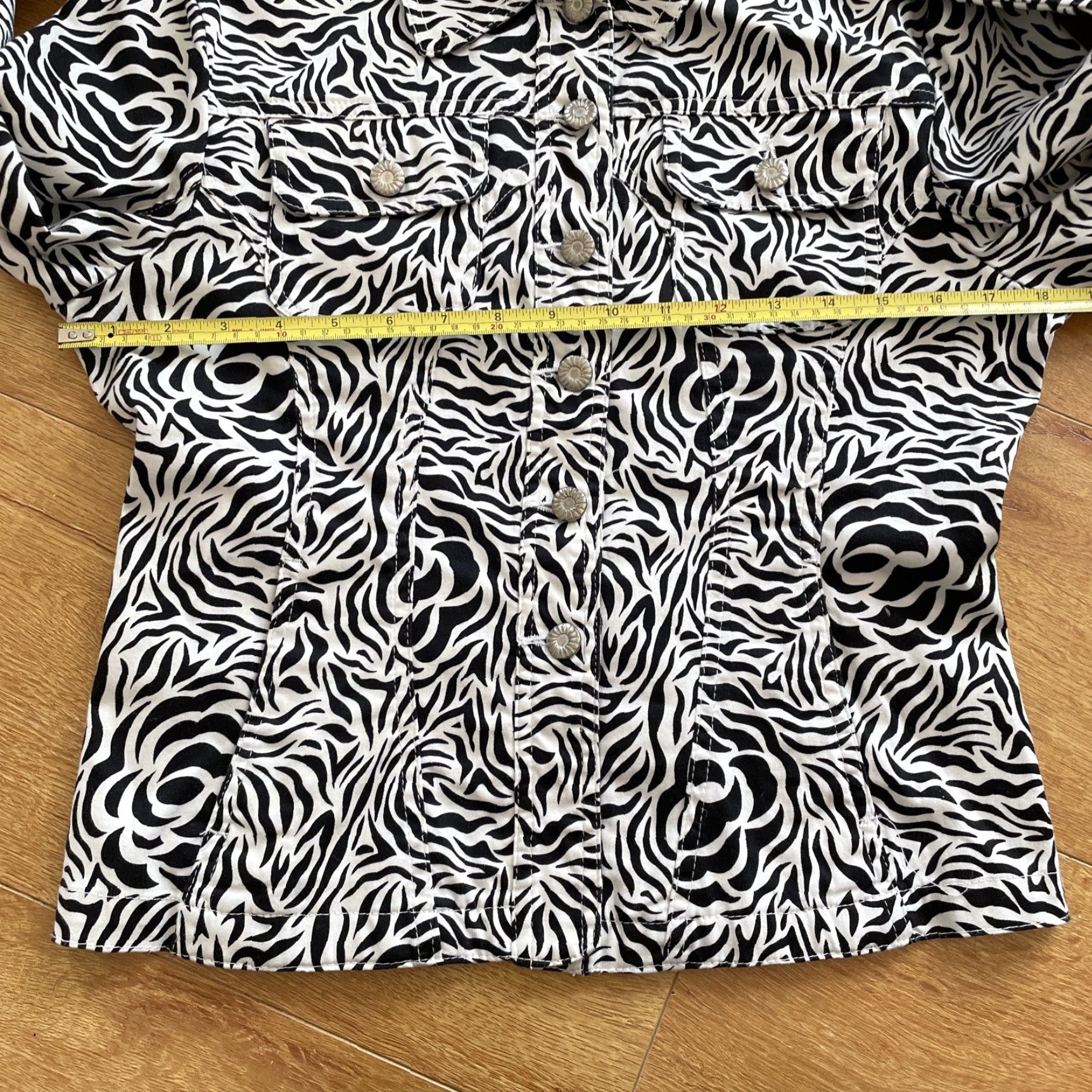 Vintage VINTAGE Live A Little Zebra Print Blazer Jacket S Women Cotton Short Button Black White Y2K Floral Pattern Size S / US 4 / IT 40 - 5 Thumbnail