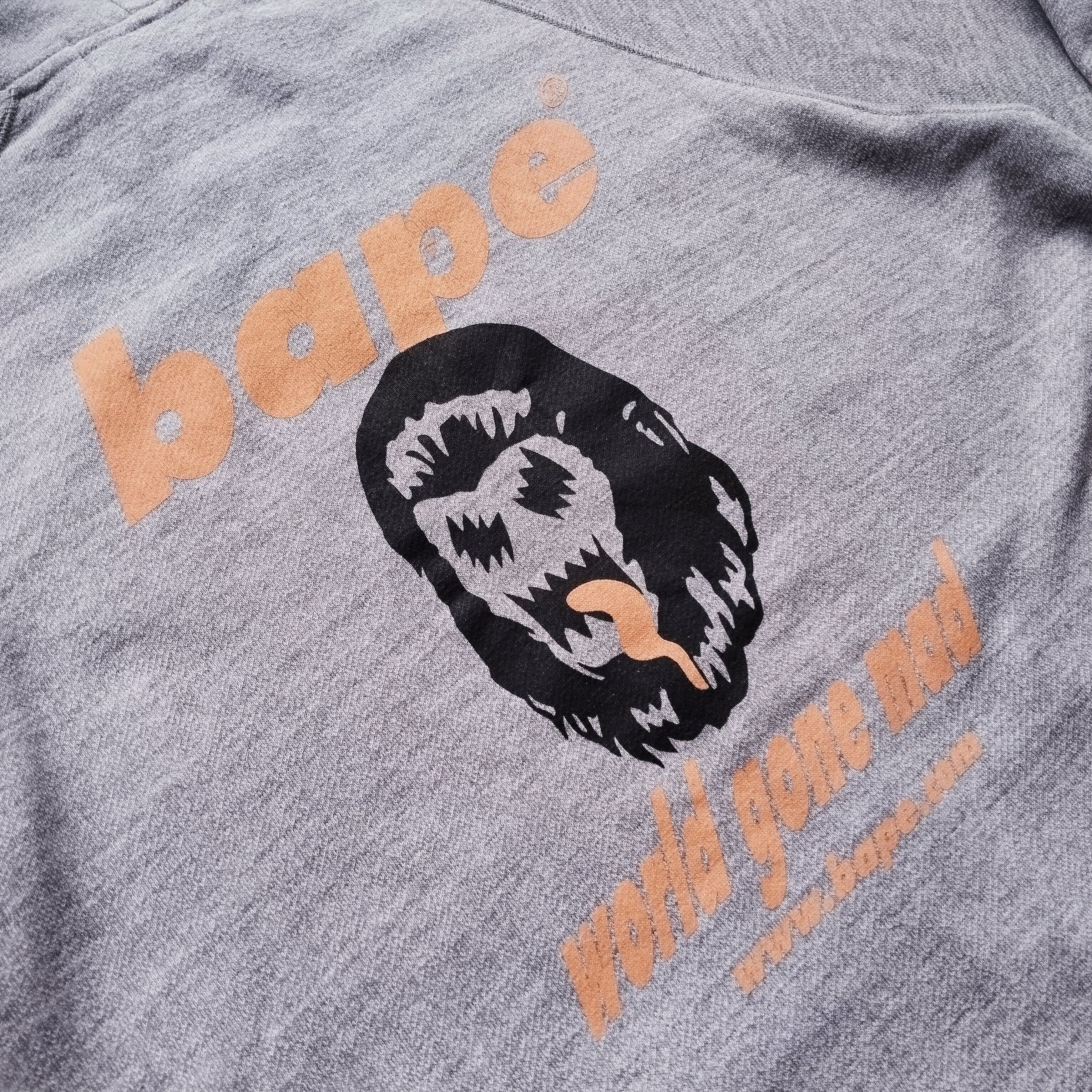 Bape 2011 Bape World Gone Mad Zip Up Hoodie Size US L / EU 52-54 / 3 - 3 Thumbnail