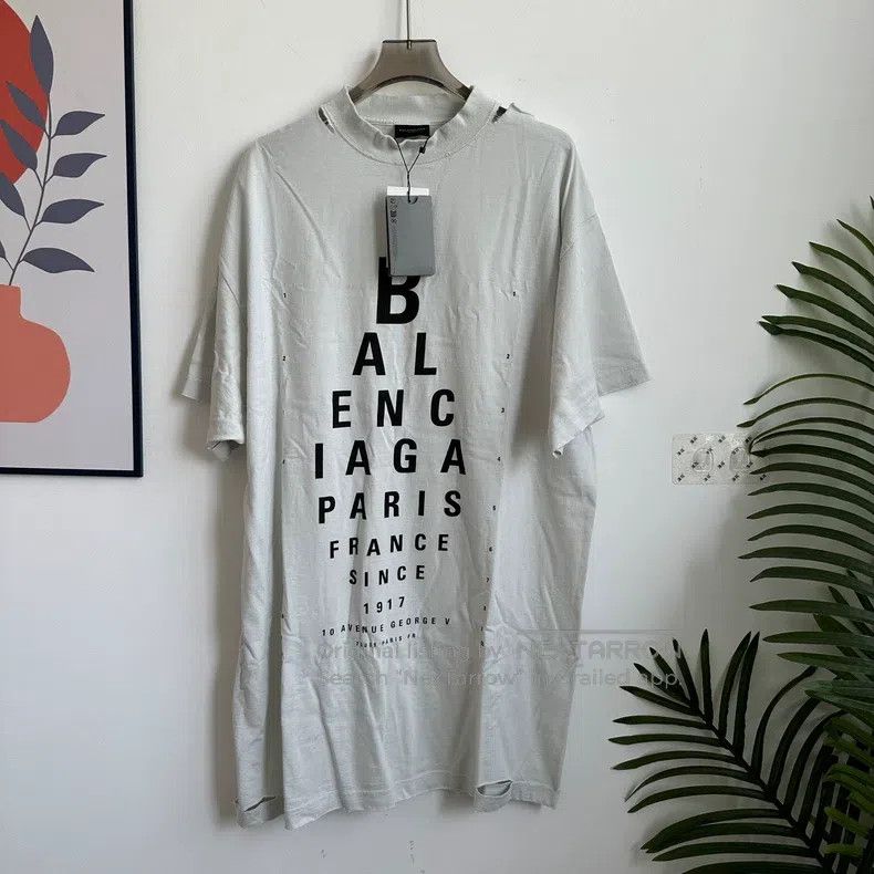 Balenciaga Balenciaga White Letter Print Short Sleeve Size US S / EU 44-46 / 1 - 1 Thumbnail